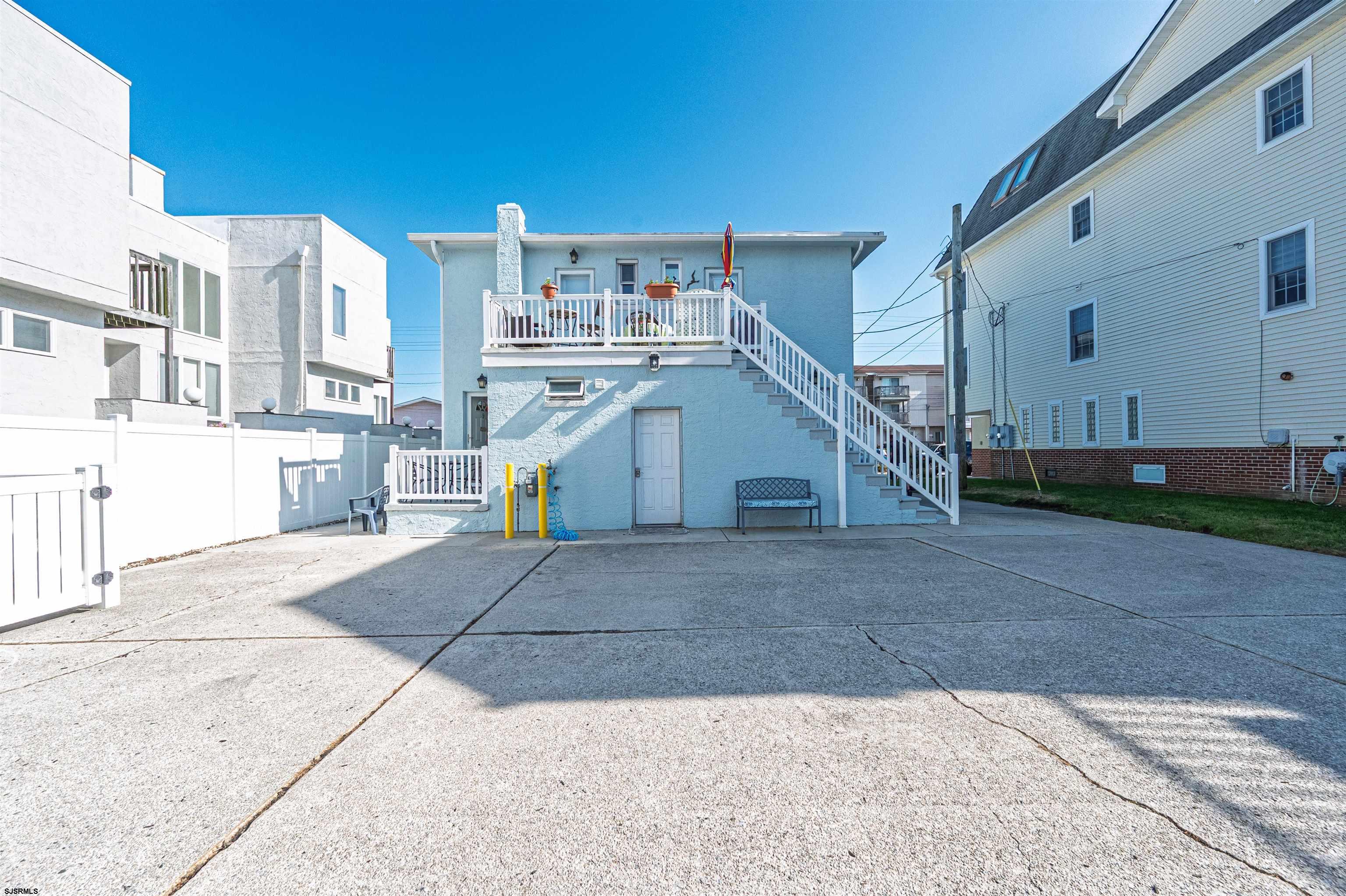 9411 #9 Monmouth Avenue