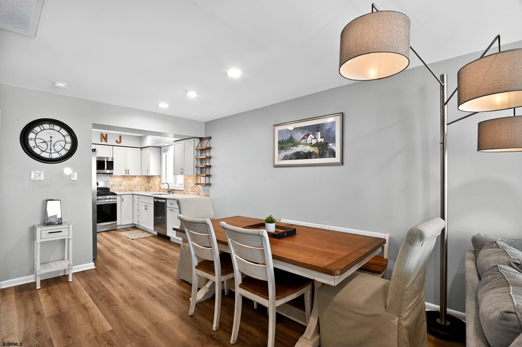 1128 Bay