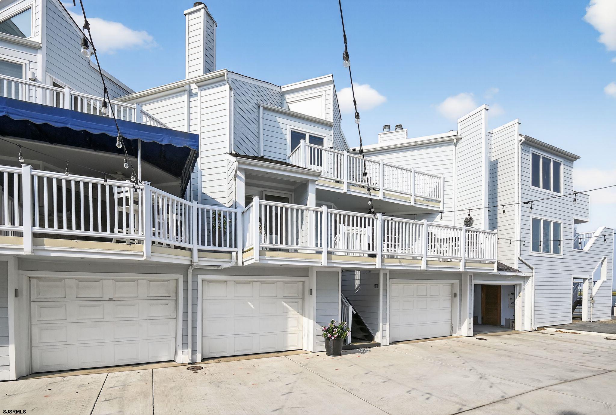 1128 Bay