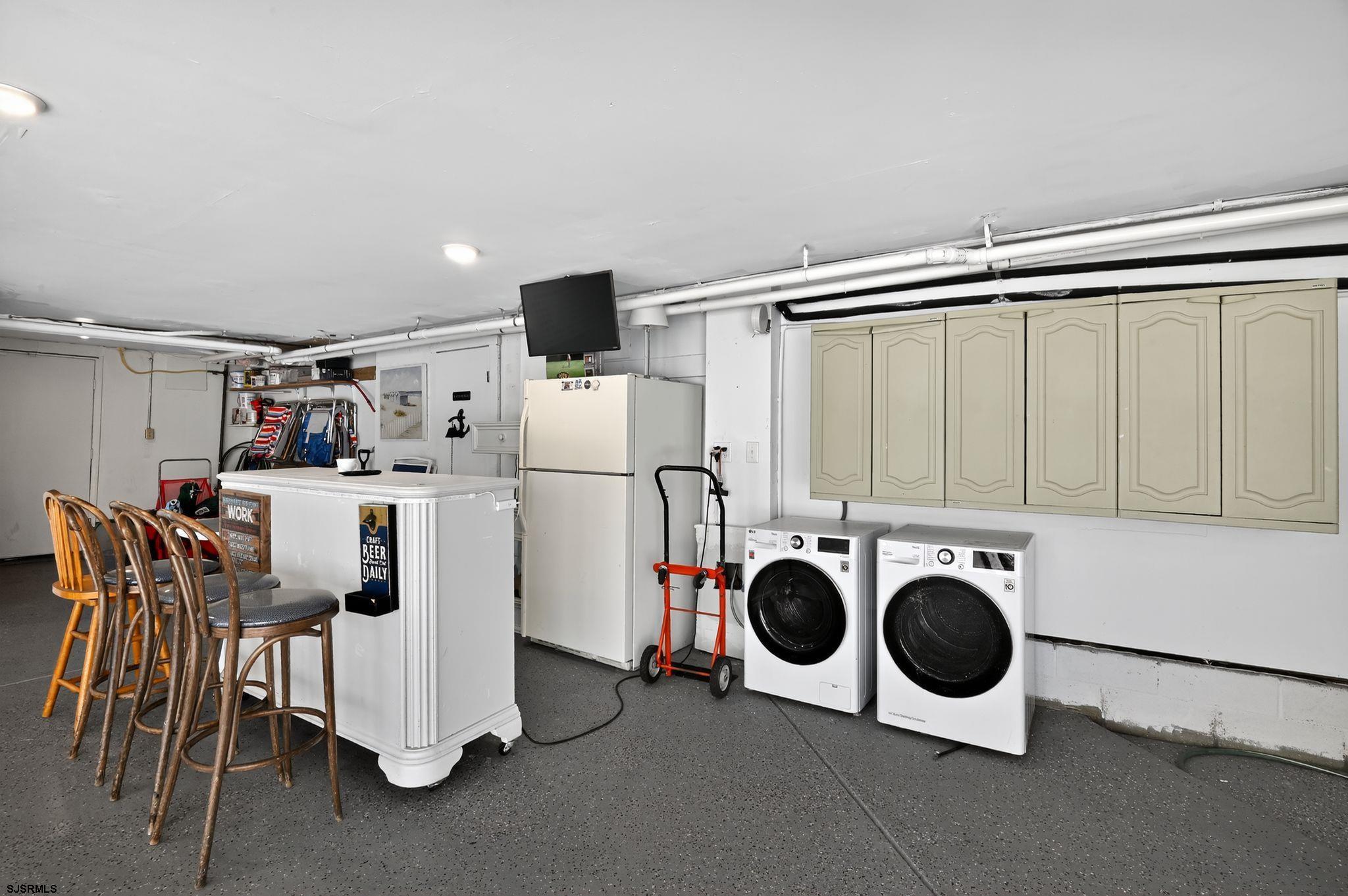 1128 Bay