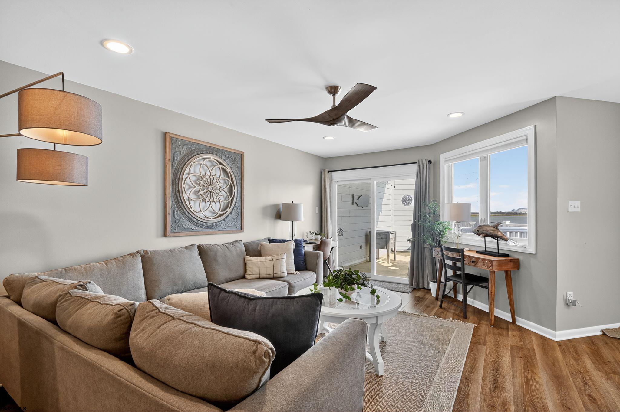 1128 Bay - Picture 4