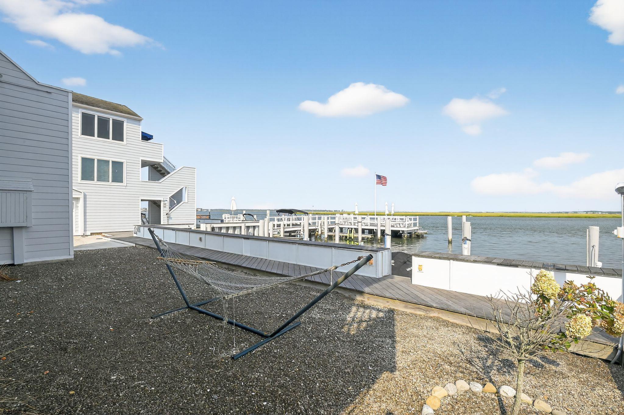 1128 Bay