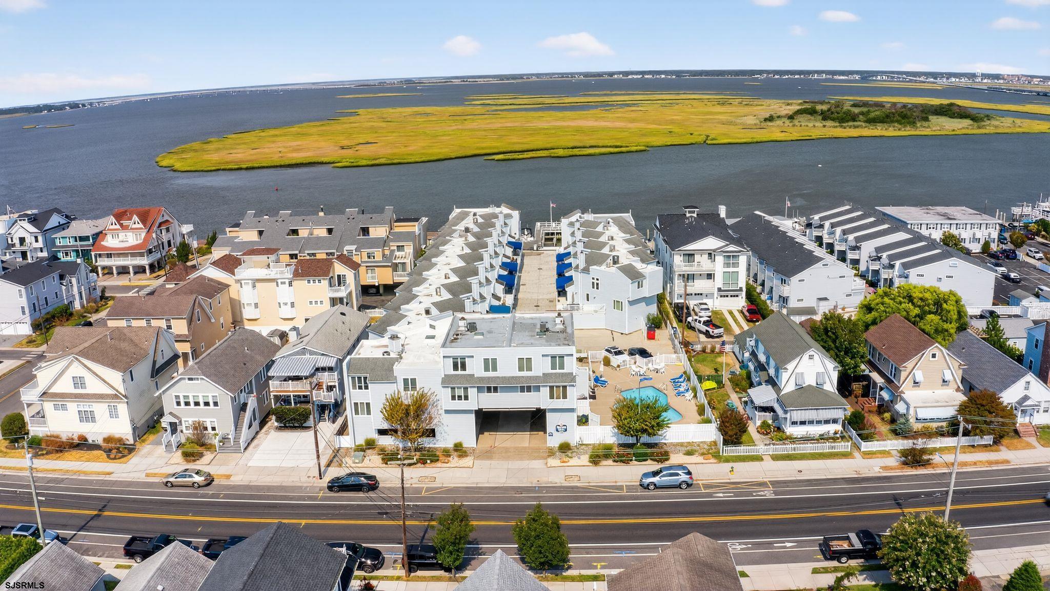 1128 Bay