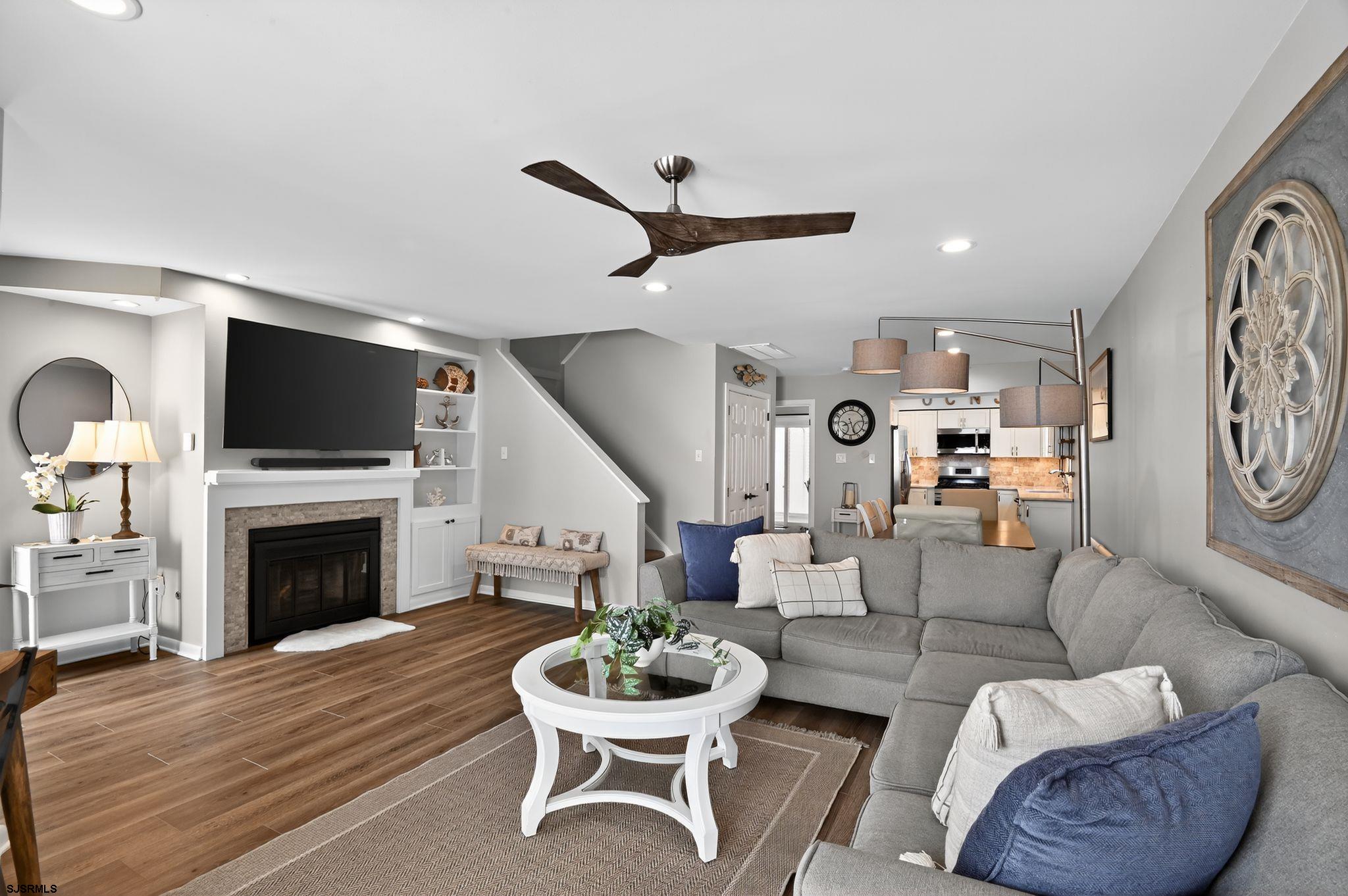 1128 Bay