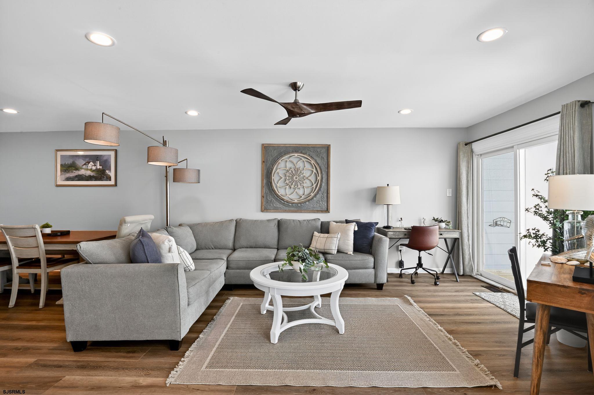 1128 Bay