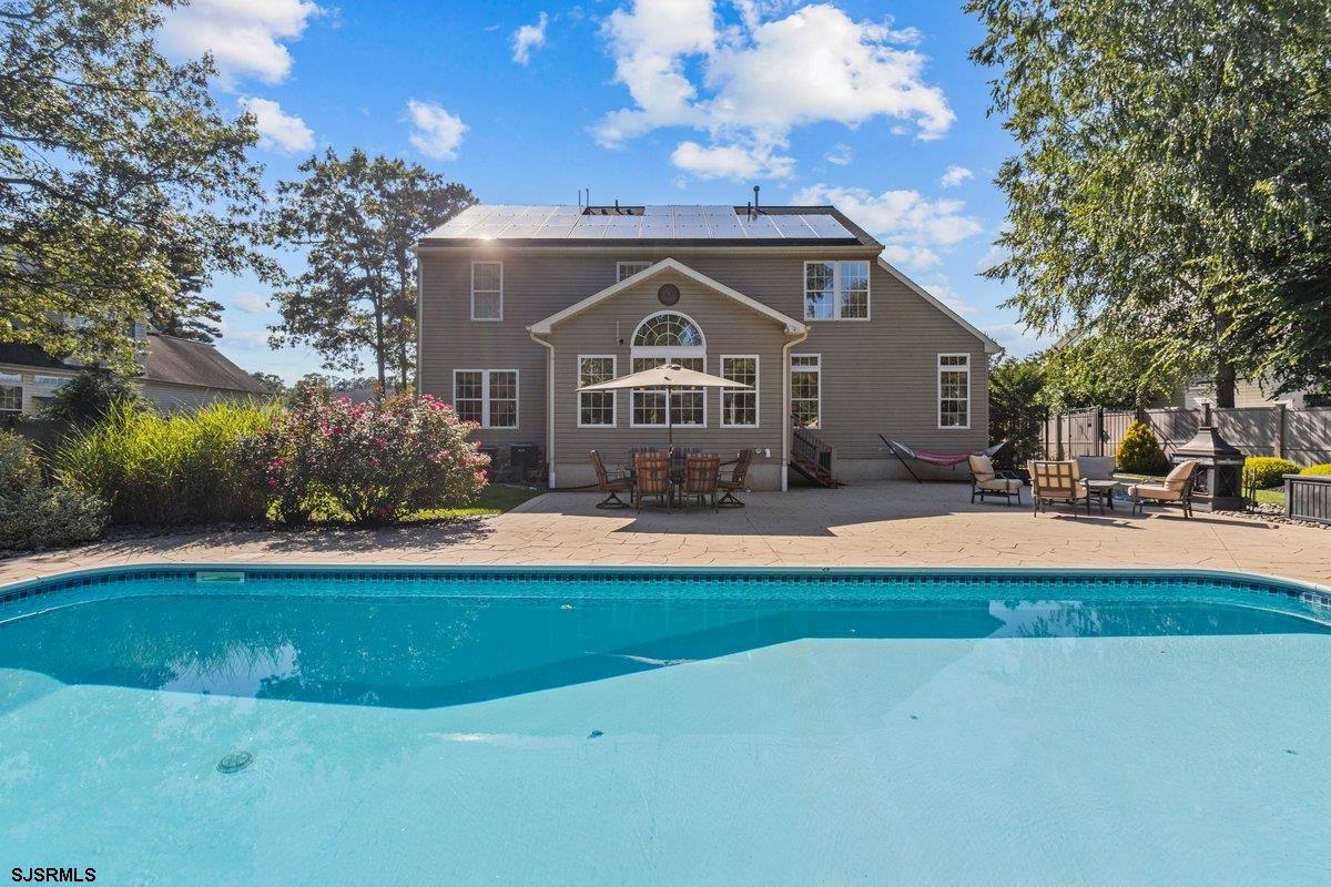 126 Marshall Dr - Picture 1