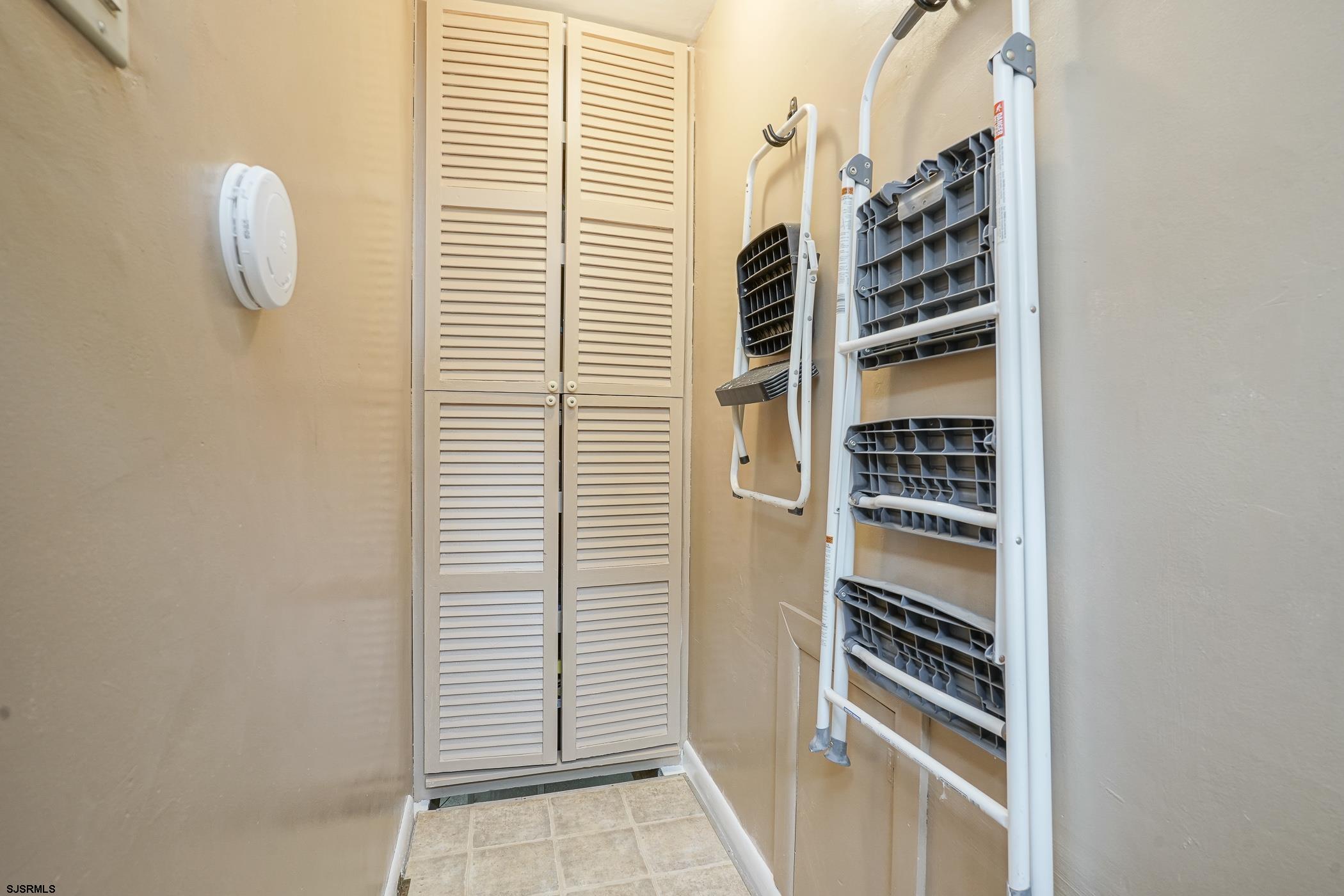 119 W Collings Dr Dr