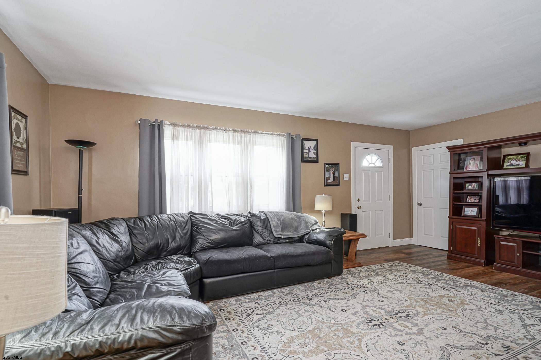 119 W Collings Dr Dr