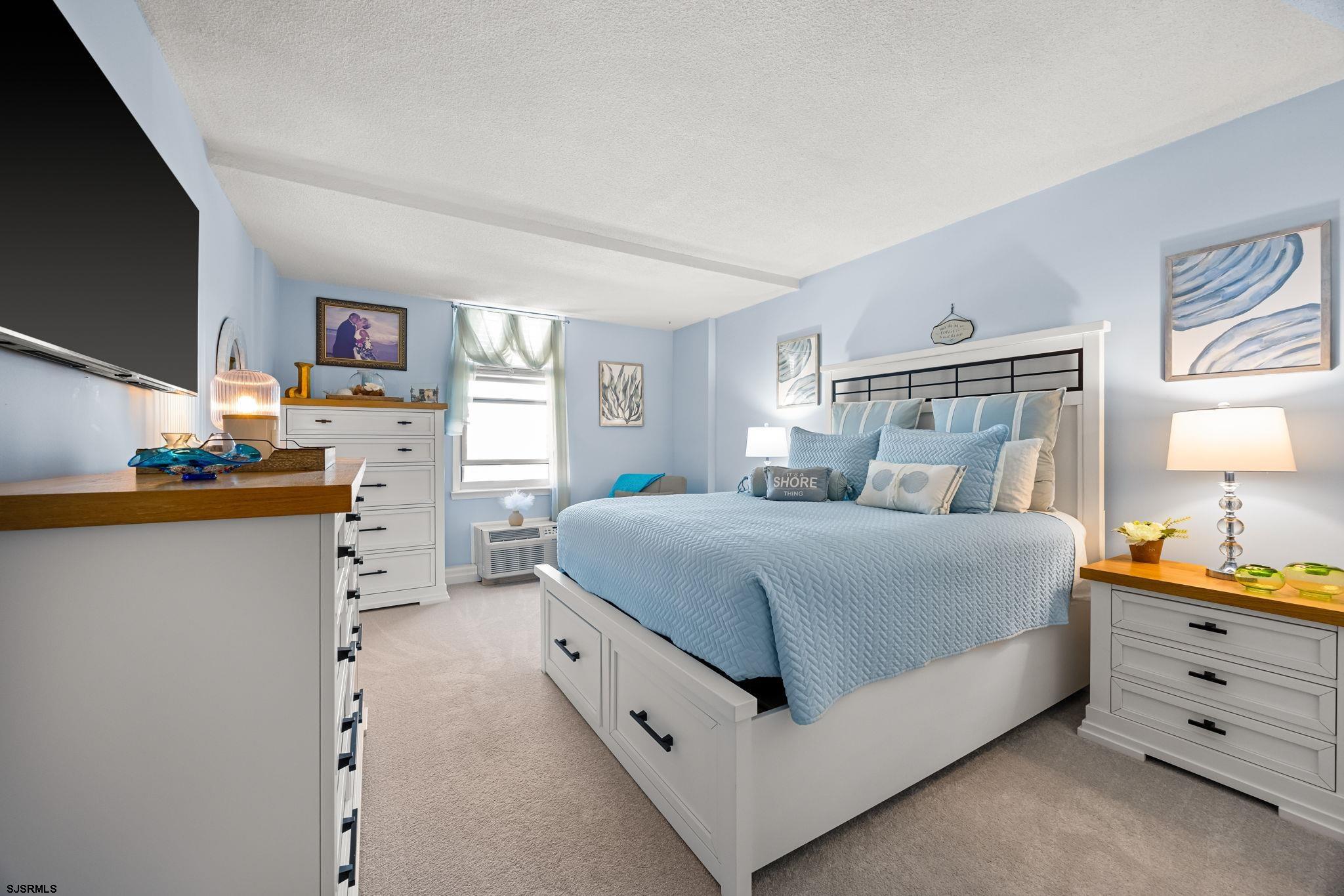 4800 Boardwalk - Picture 1