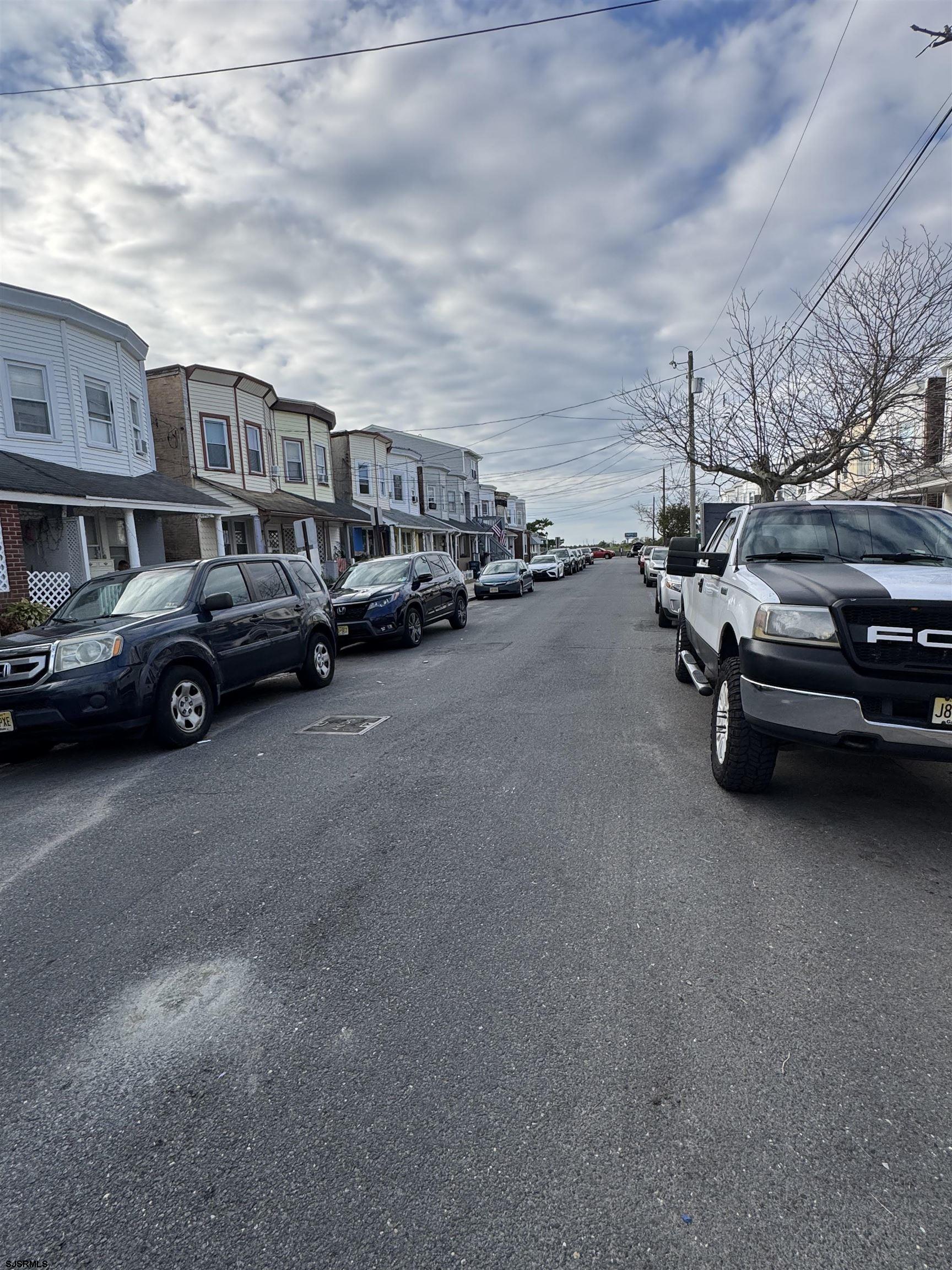 205 N Arizona Avenue