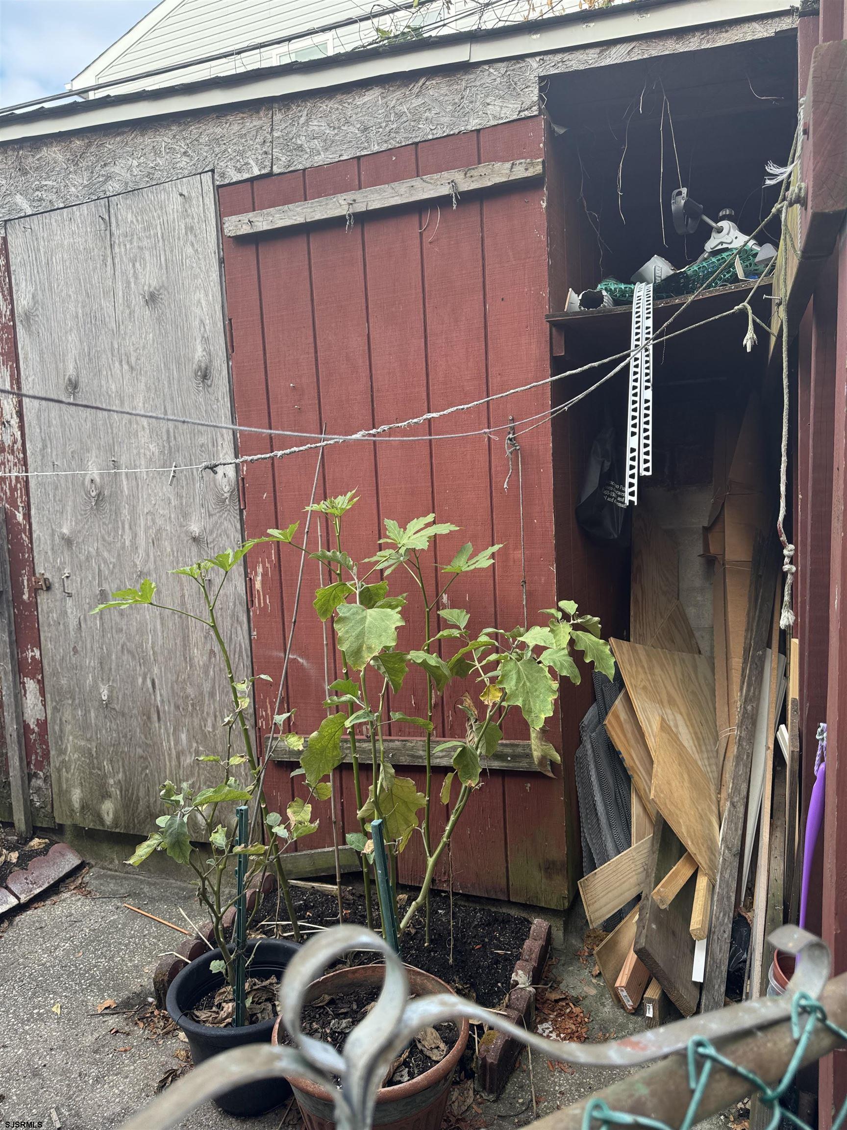 205 N Arizona Avenue