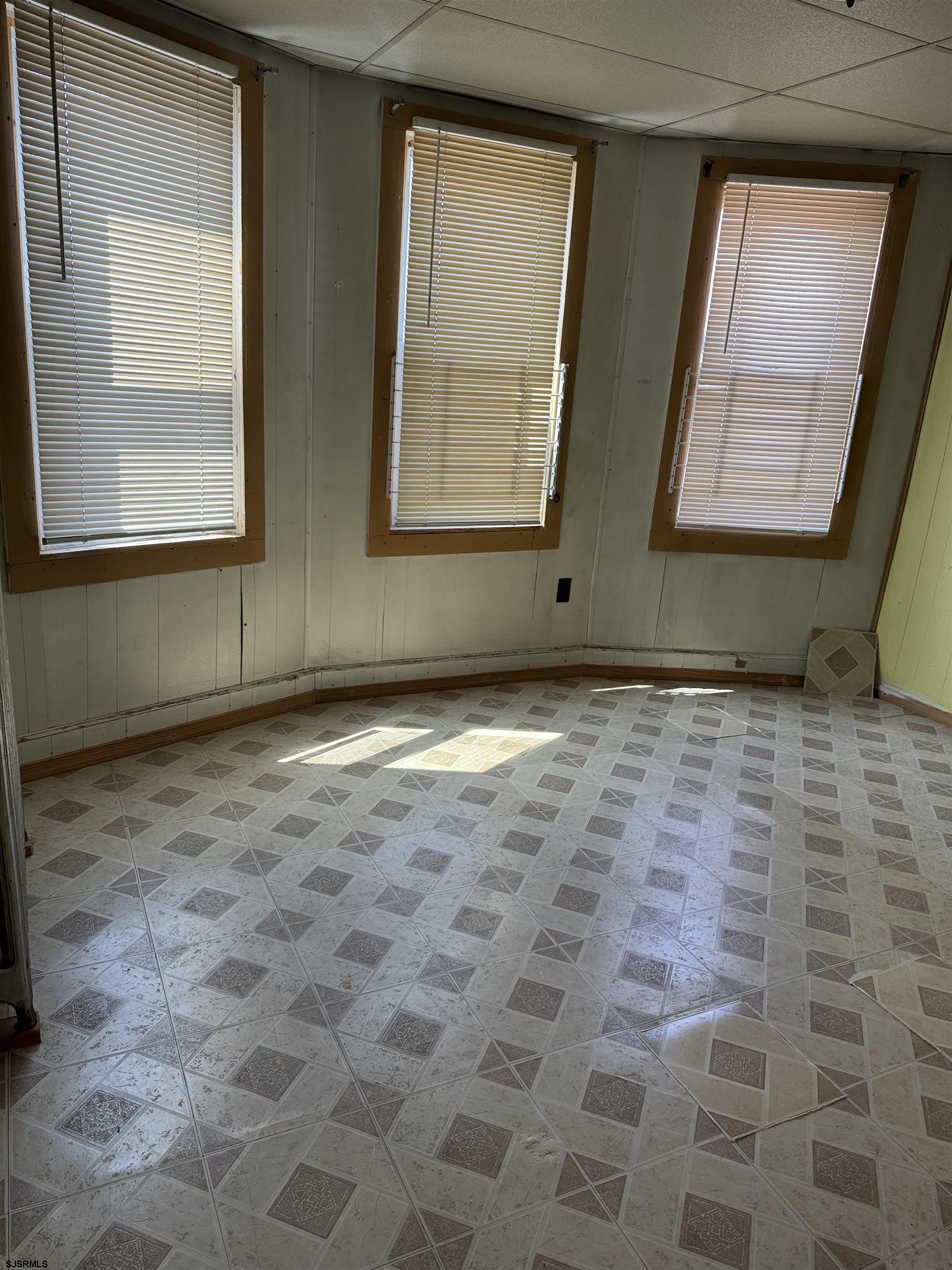 205 N Arizona Avenue