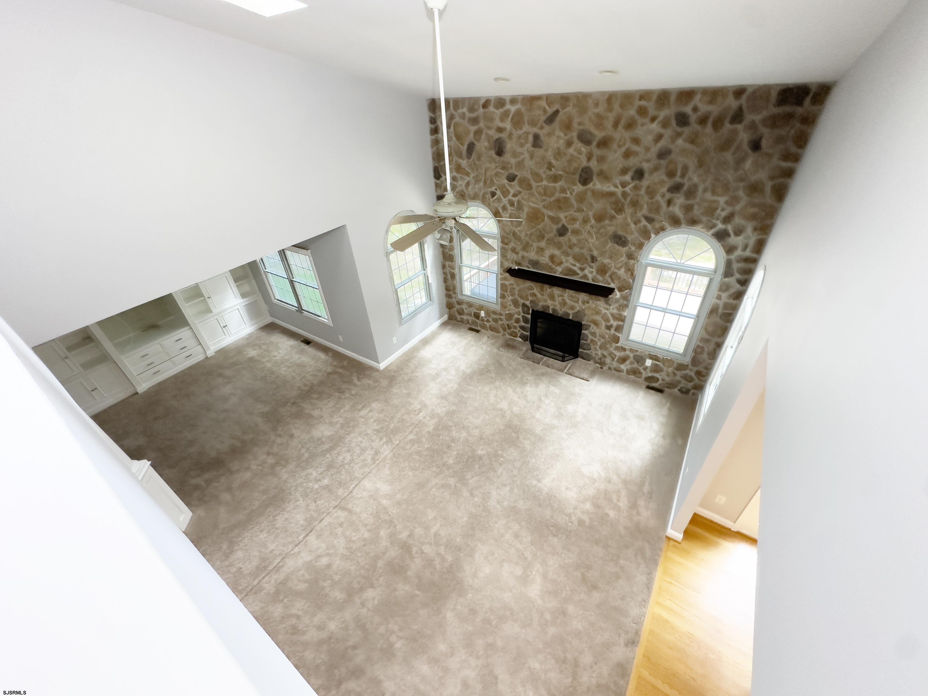 113 Lighthouse Ln