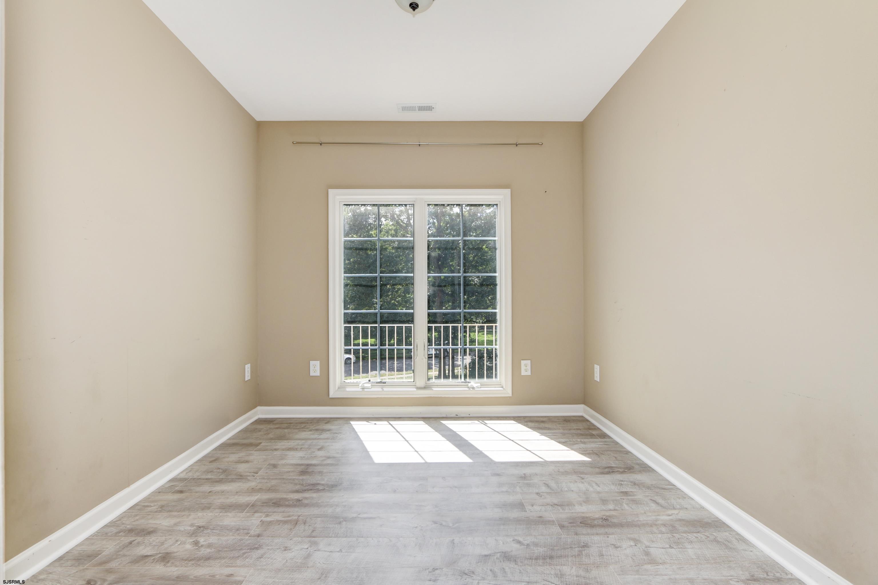 113 Lighthouse Ln