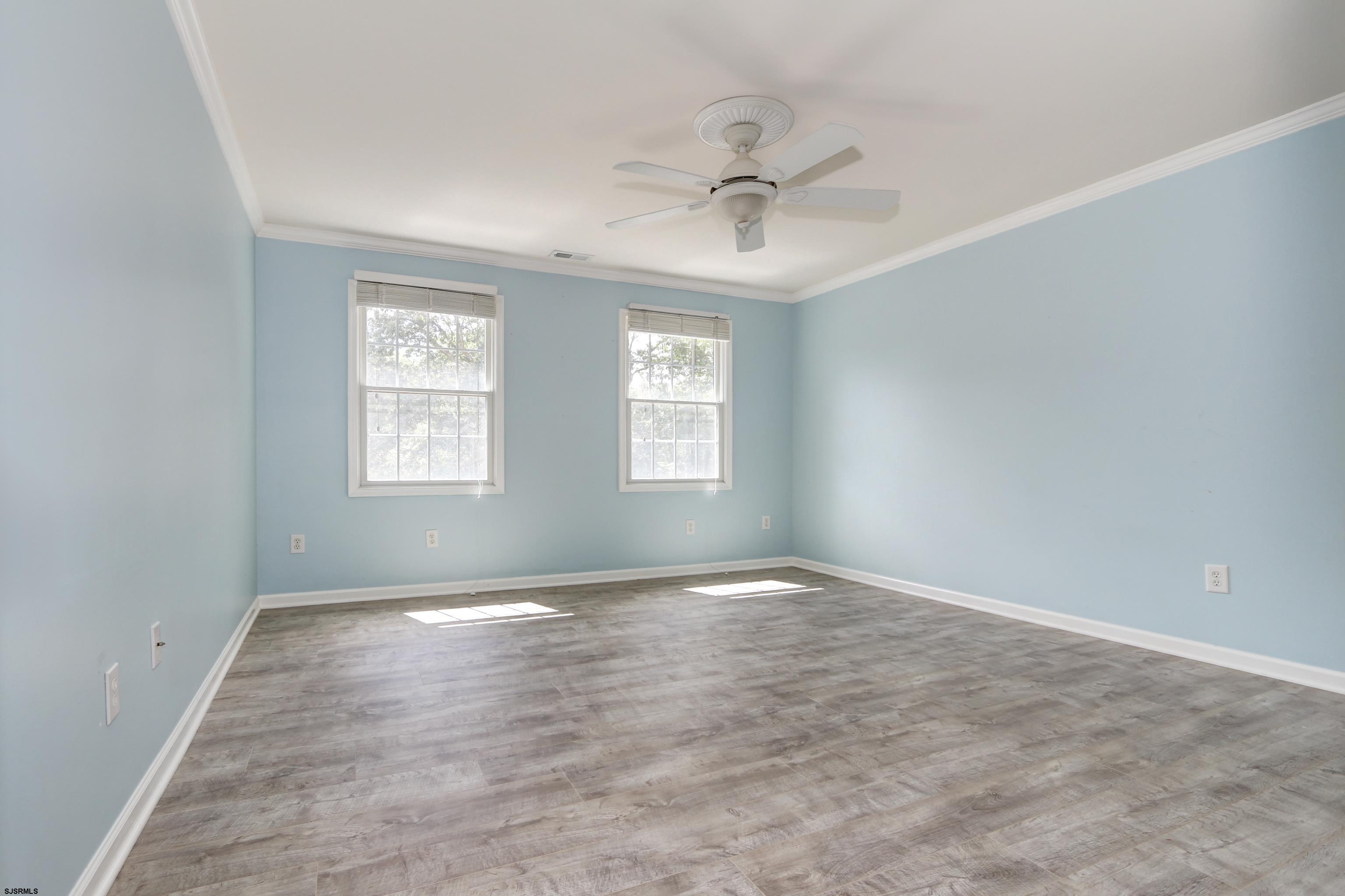 113 Lighthouse Ln