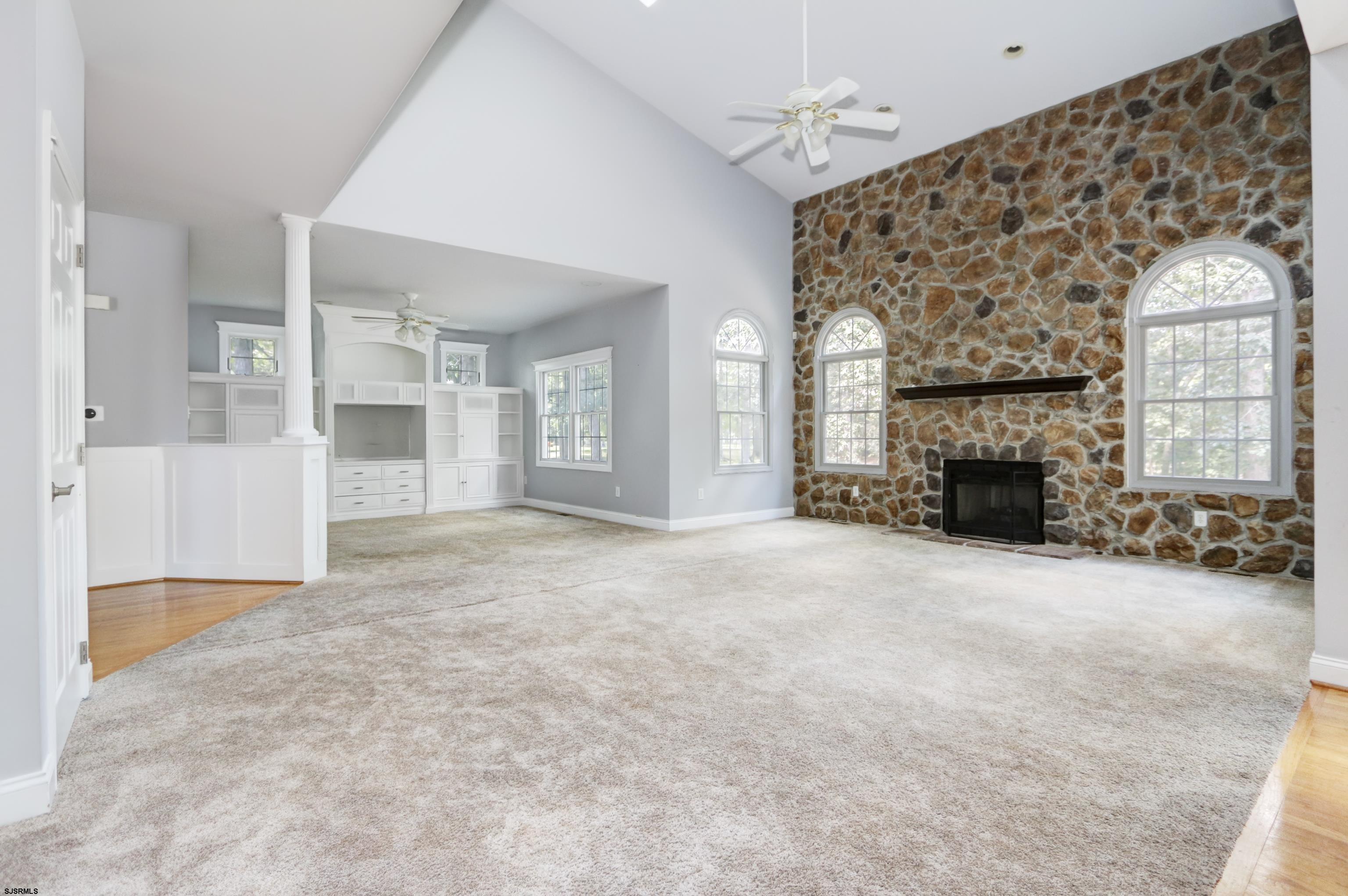 113 Lighthouse Ln