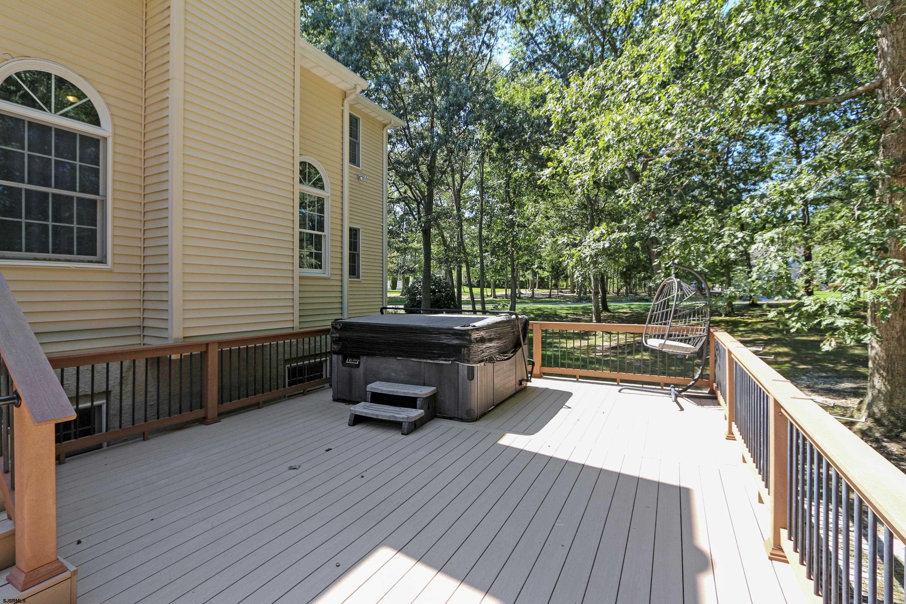 113 Lighthouse Ln