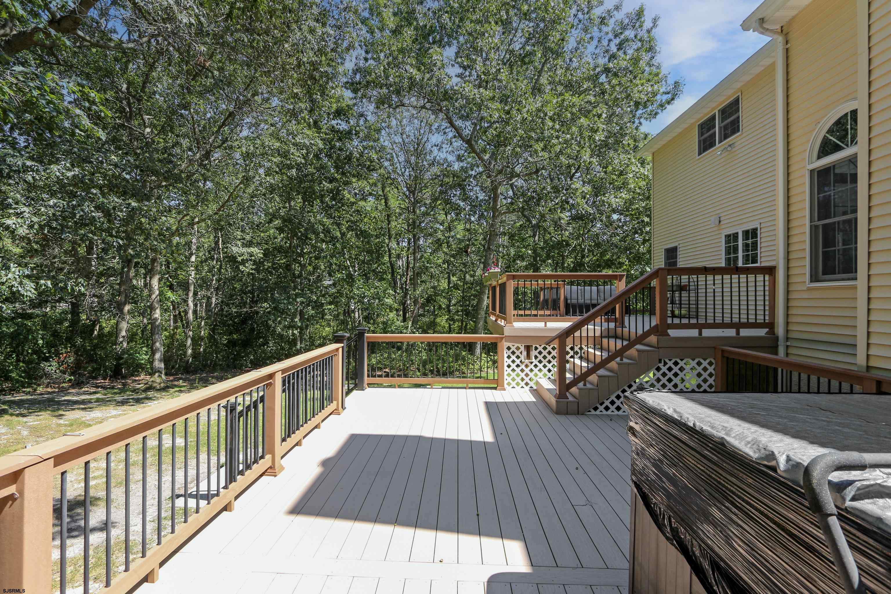 113 Lighthouse Ln