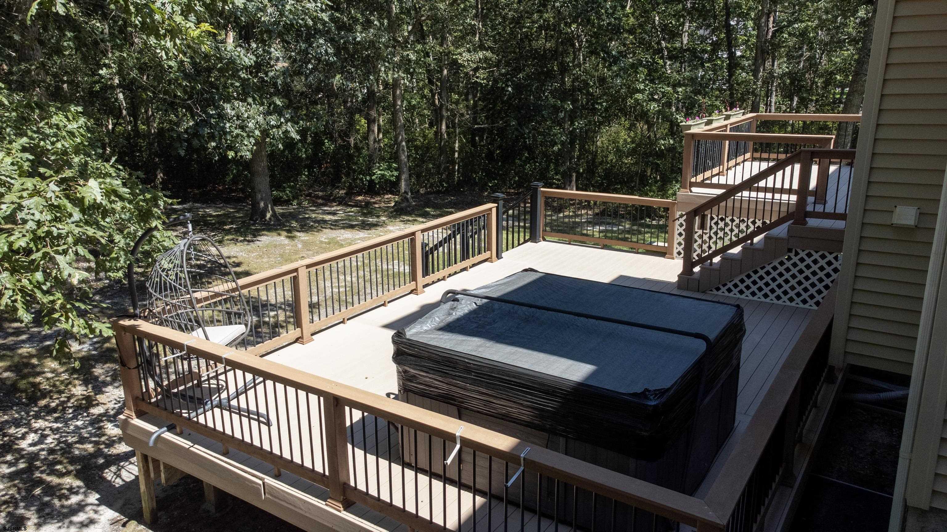 113 Lighthouse Ln