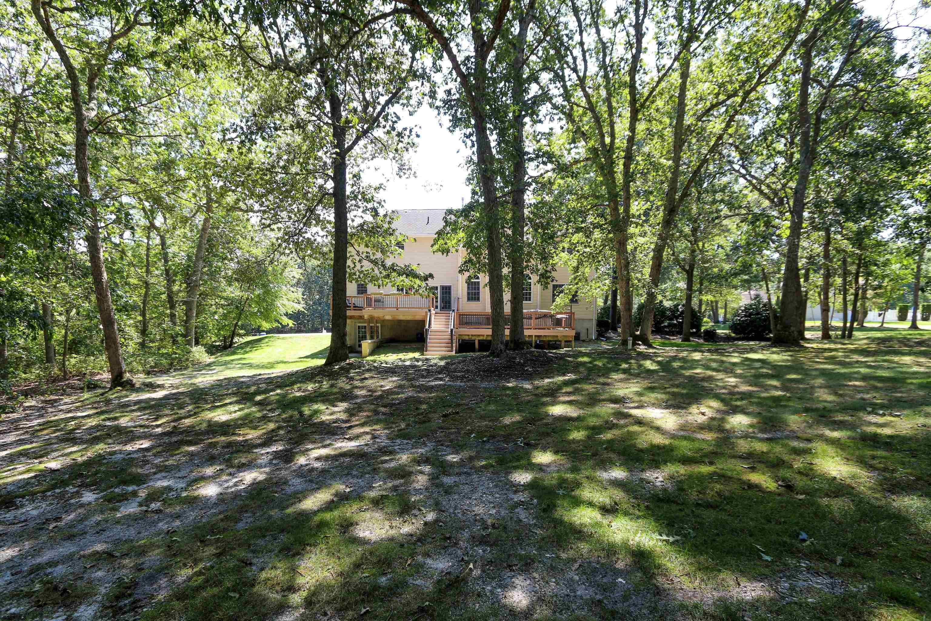 113 Lighthouse Ln