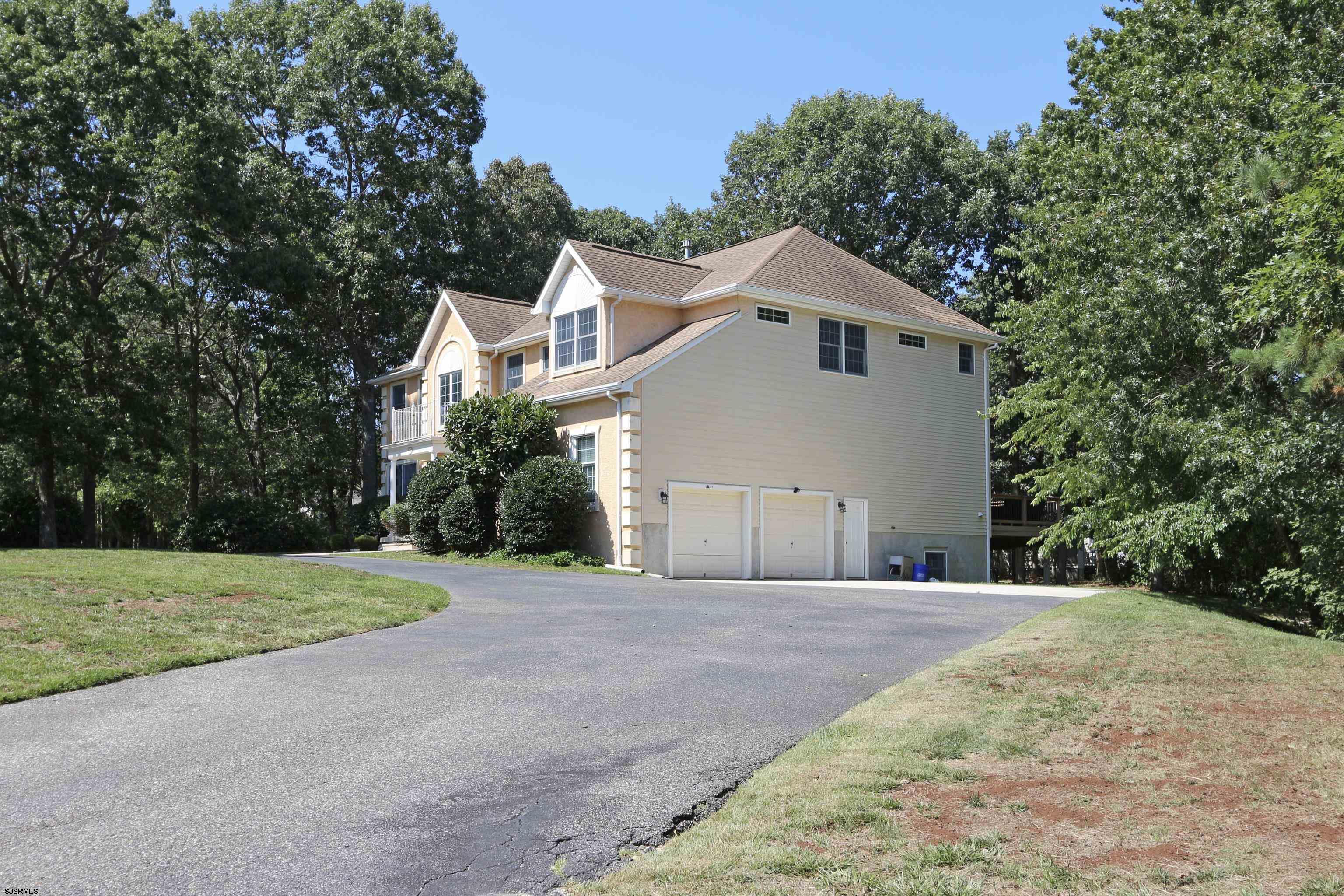 113 Lighthouse Ln
