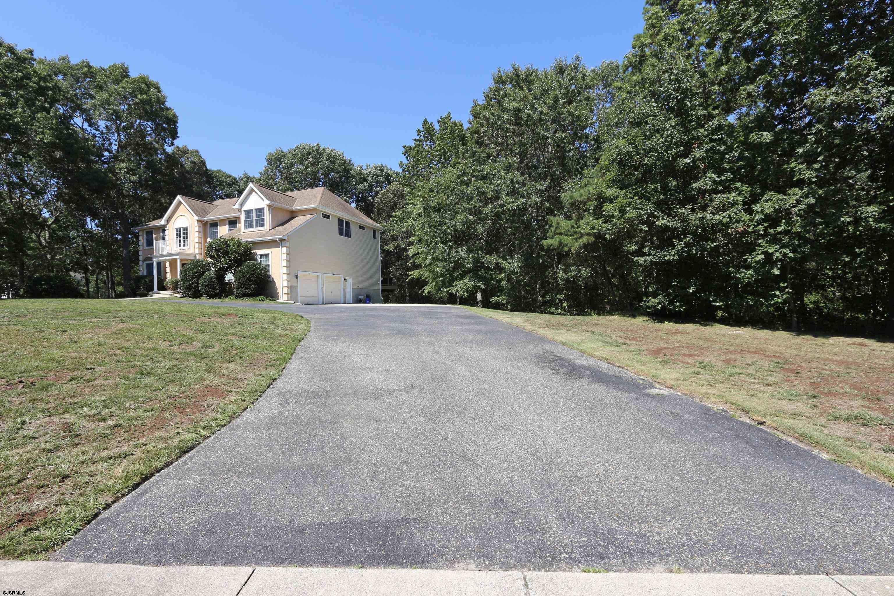 113 Lighthouse Ln