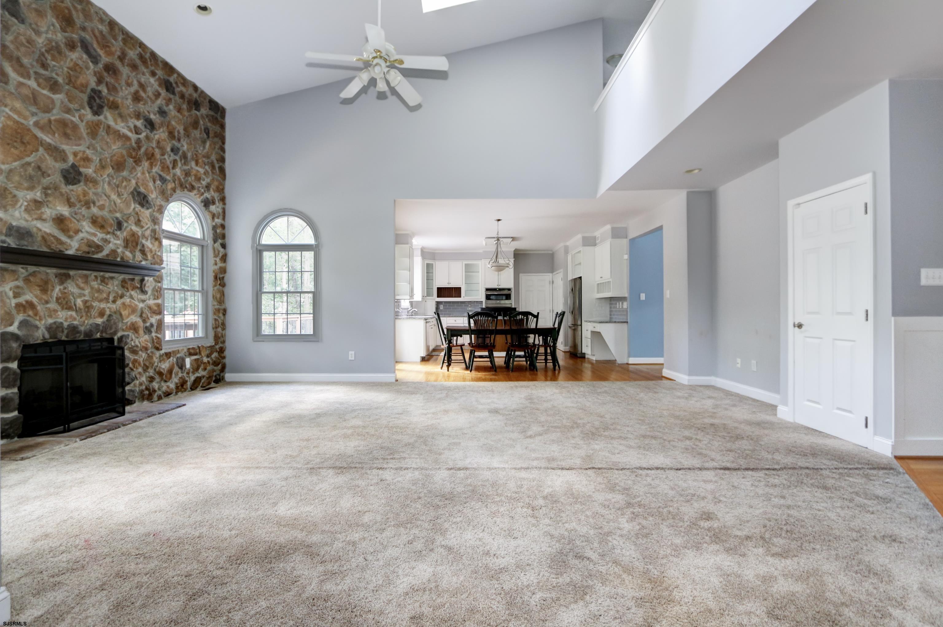 113 Lighthouse Ln