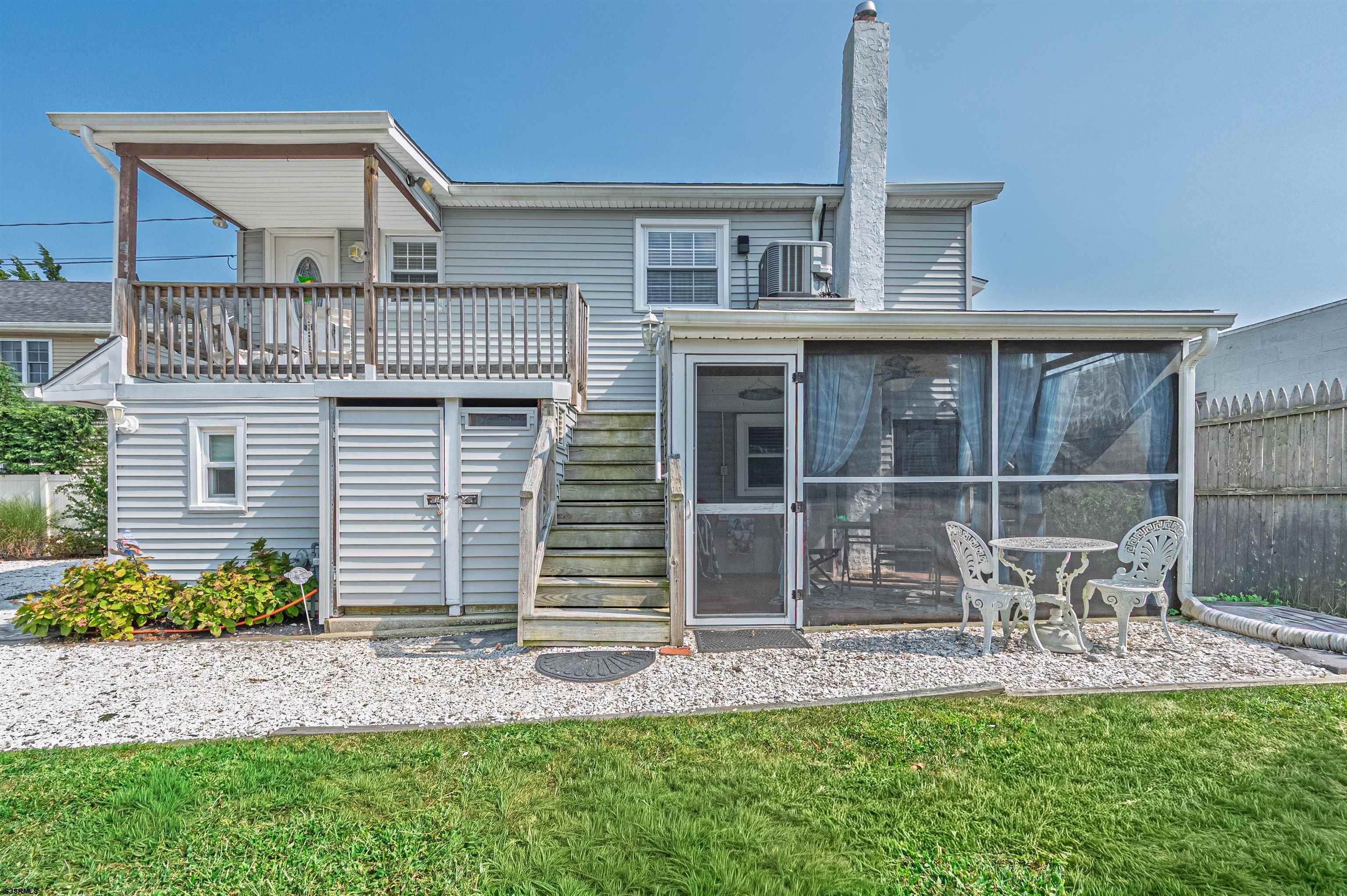 112 E Pierson Avenue