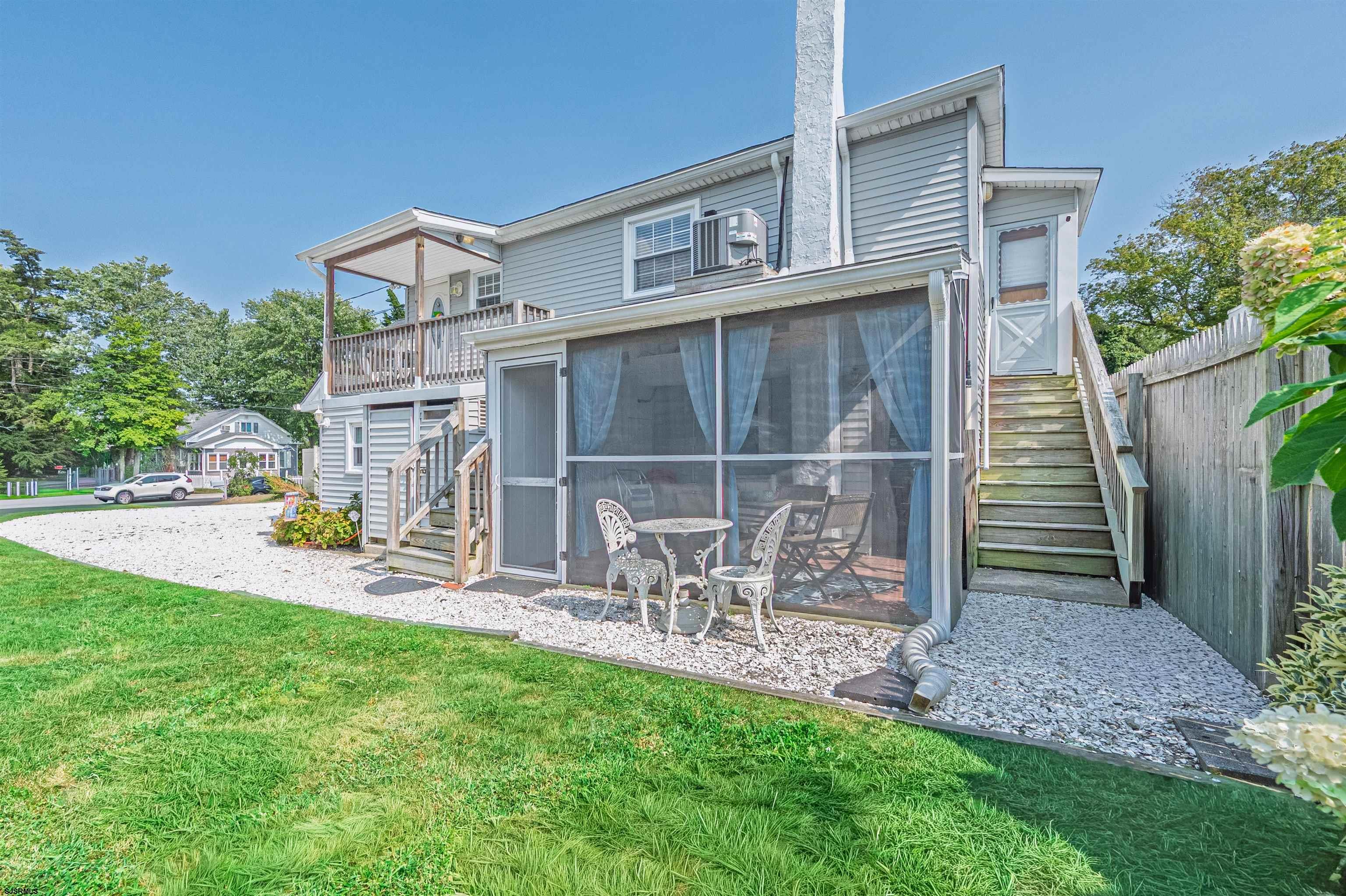 112 E Pierson Avenue