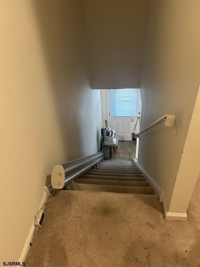 605 B N Victoria Avenue