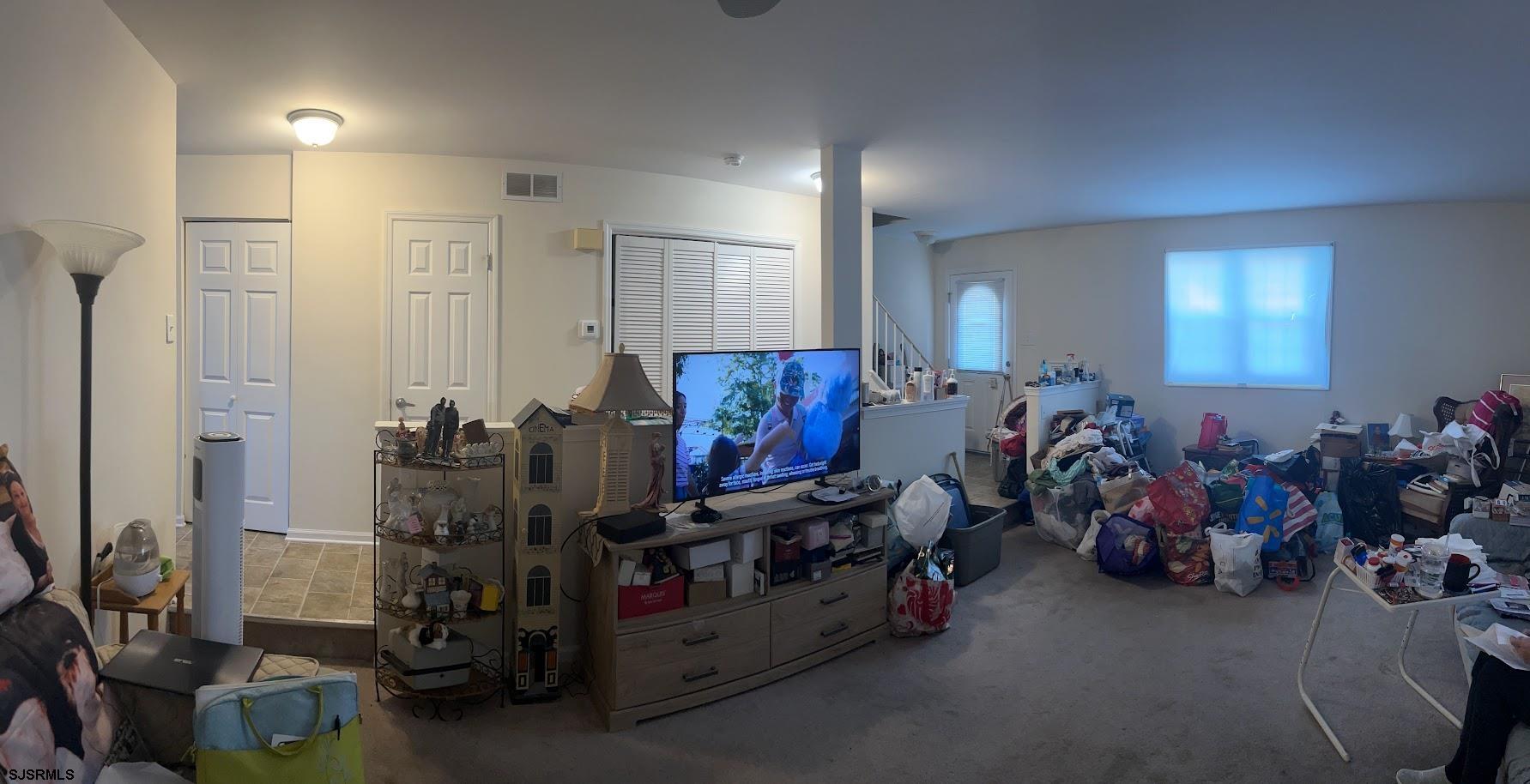 605 B N Victoria Avenue