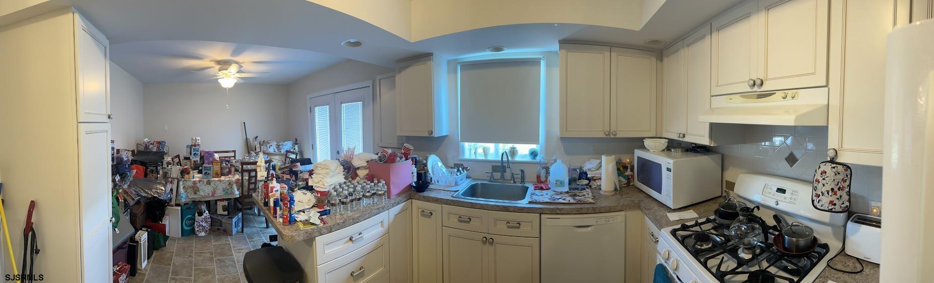 605 B N Victoria Avenue