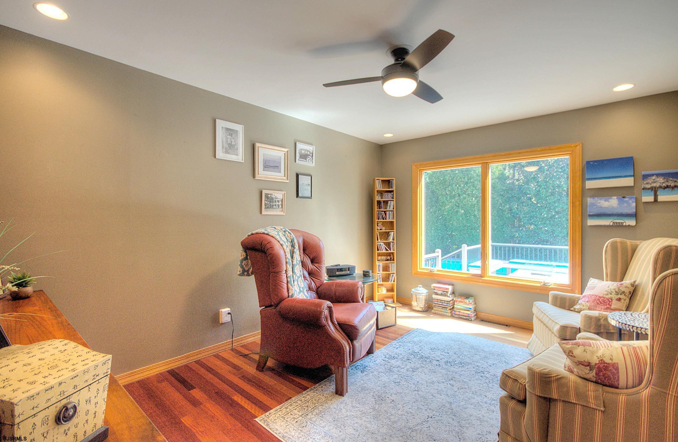312 Knollwood Dr