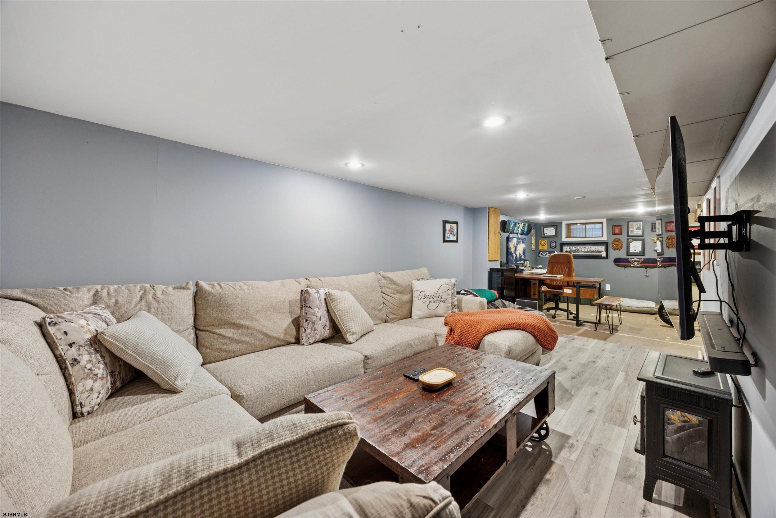 18 Colwick Dr