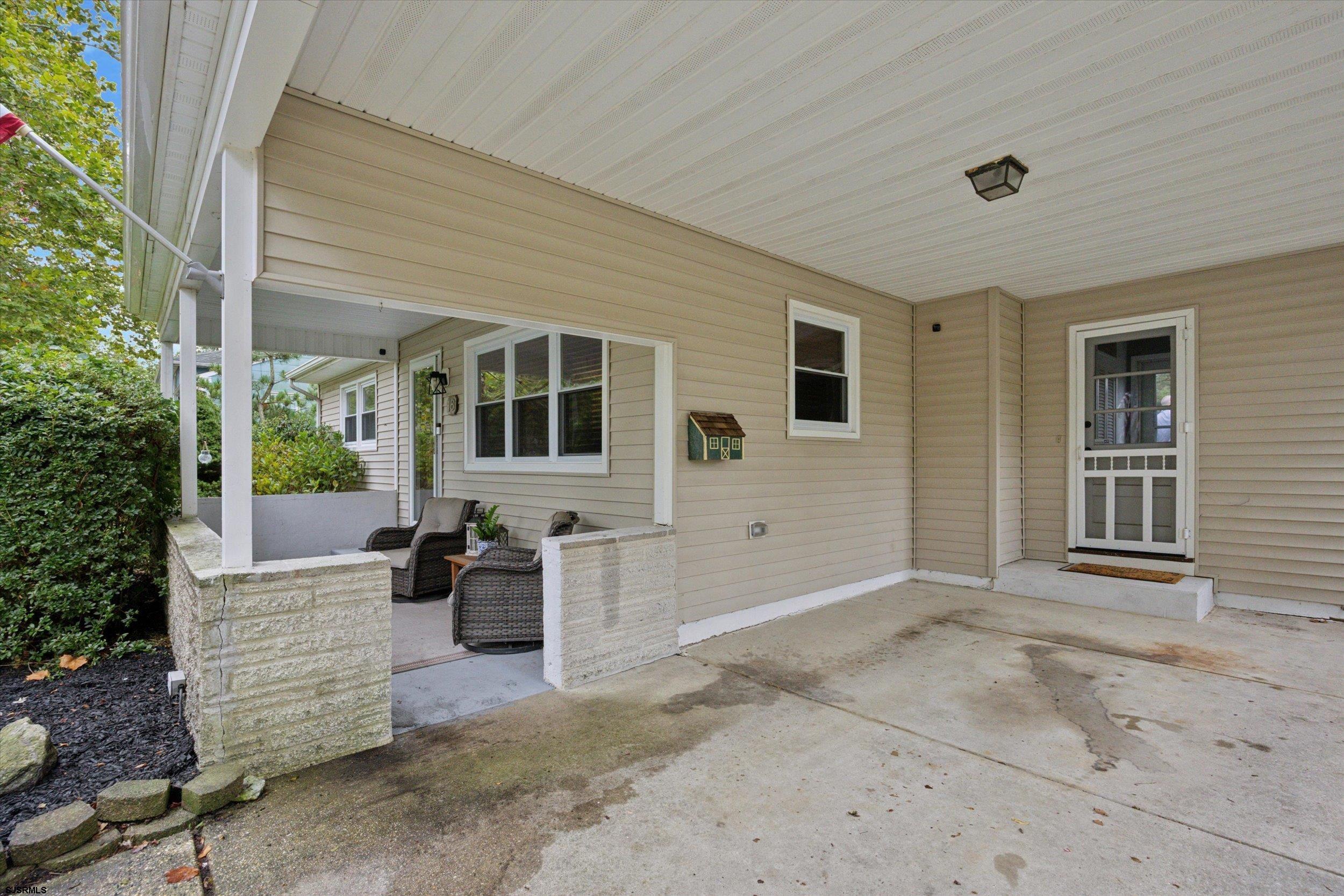 18 Colwick Dr - Picture 2