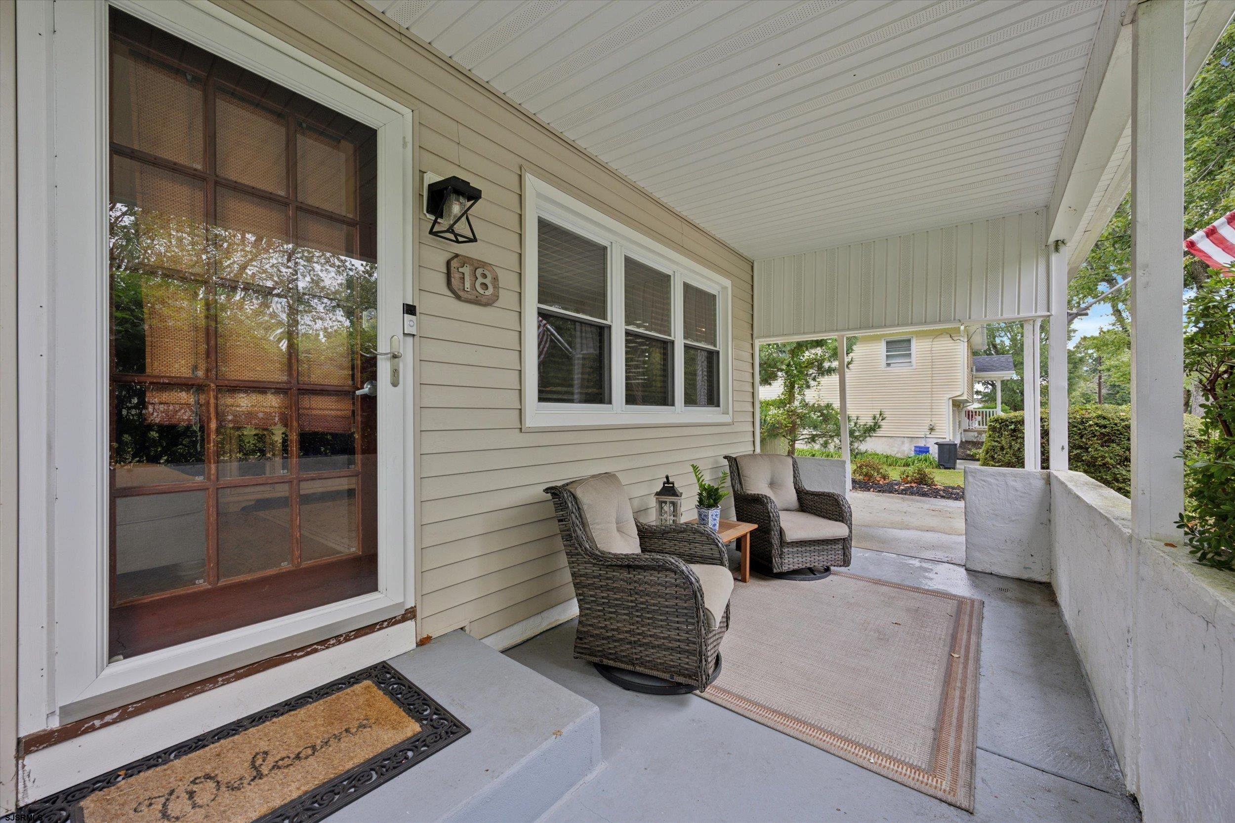 18 Colwick Dr - Picture 3