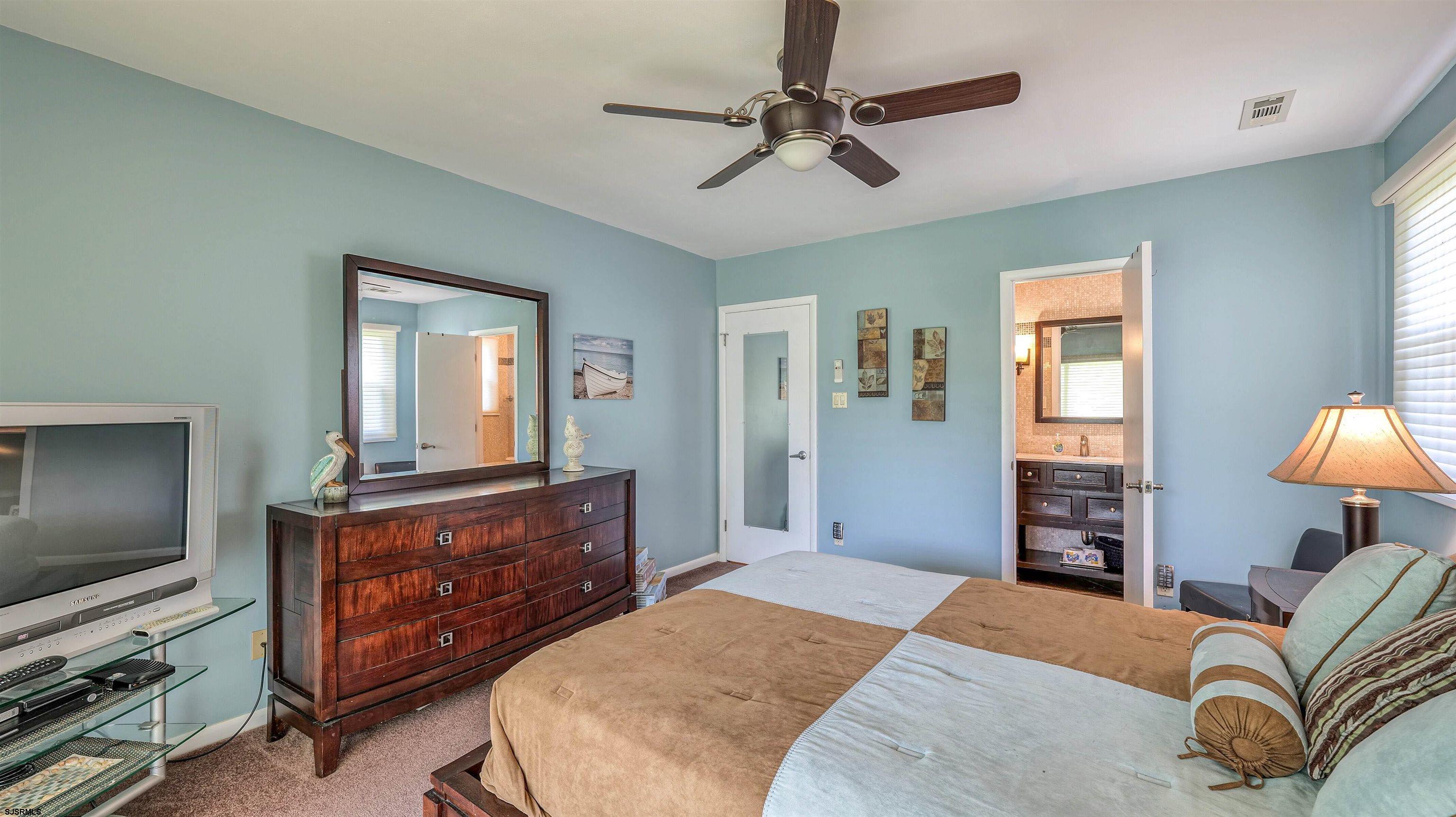 3 Bay Ct
