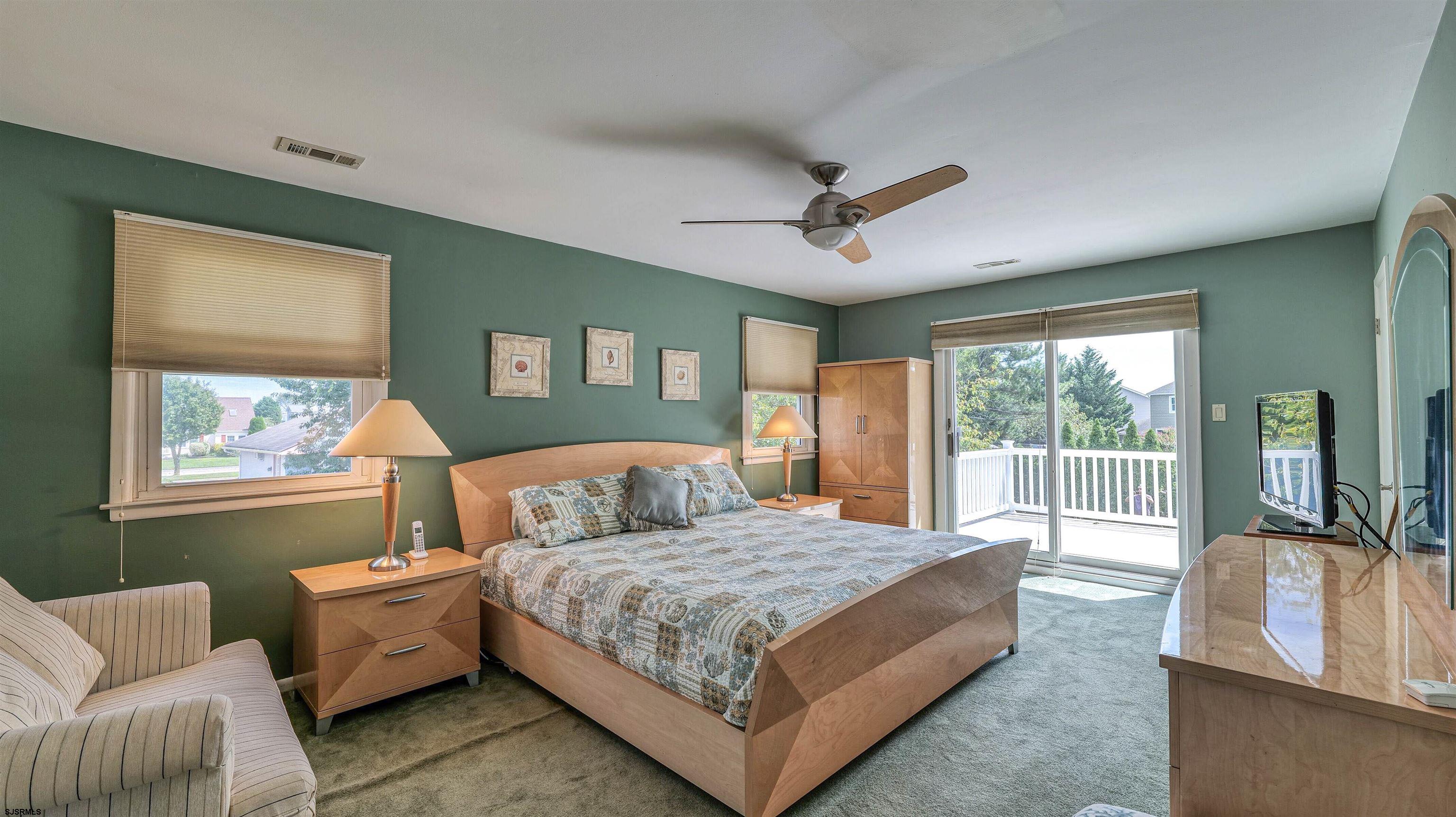 3 Bay Ct