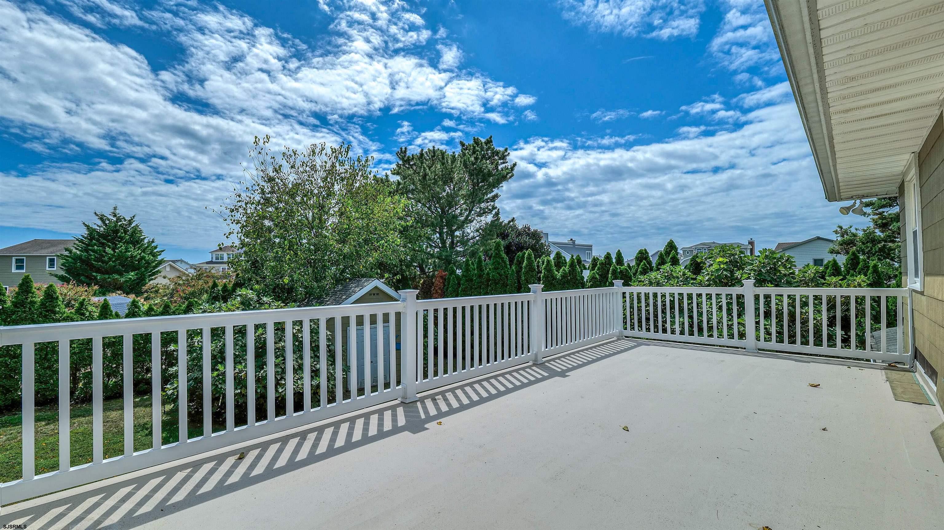 3 Bay Ct