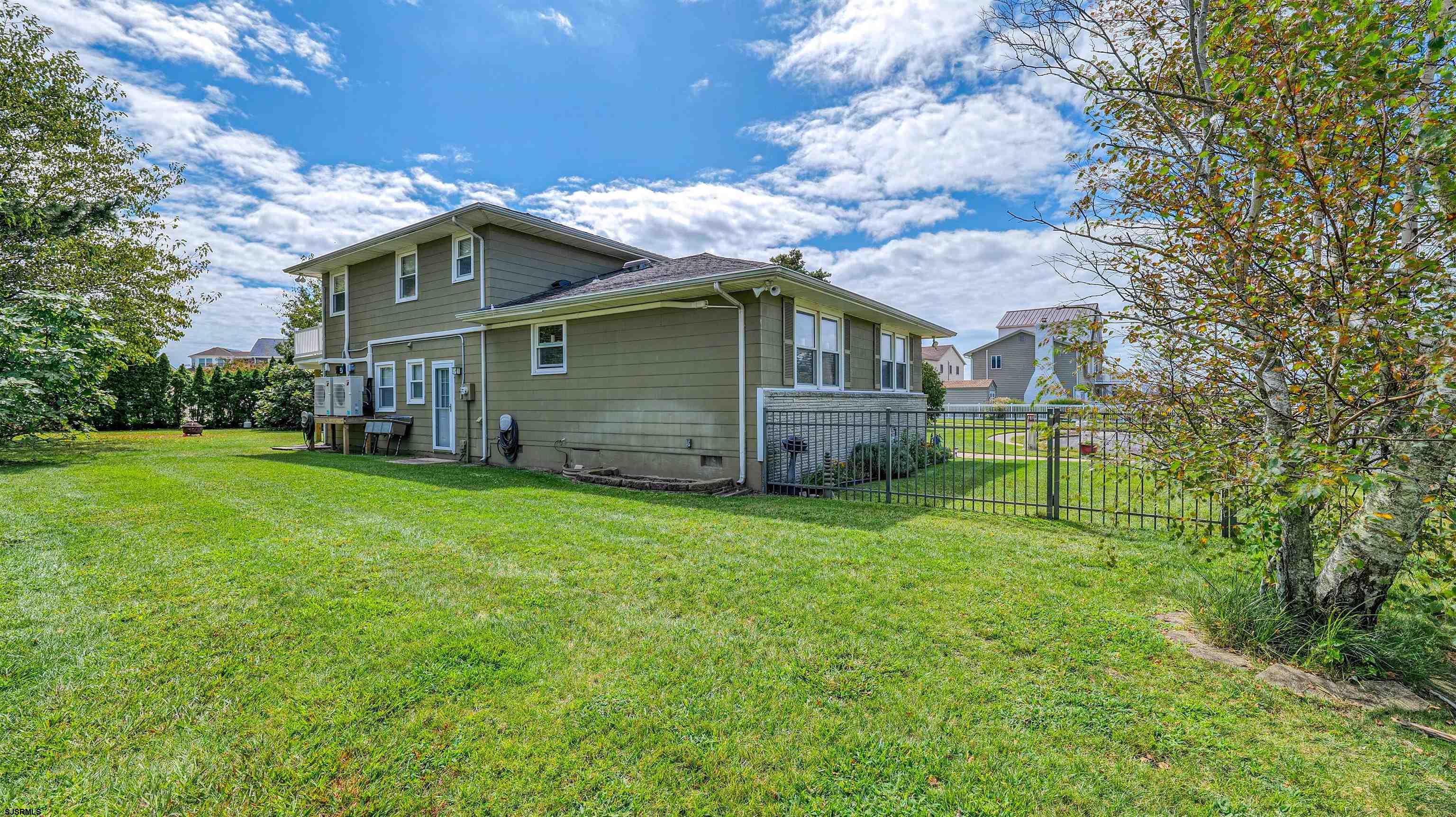 3 Bay Ct
