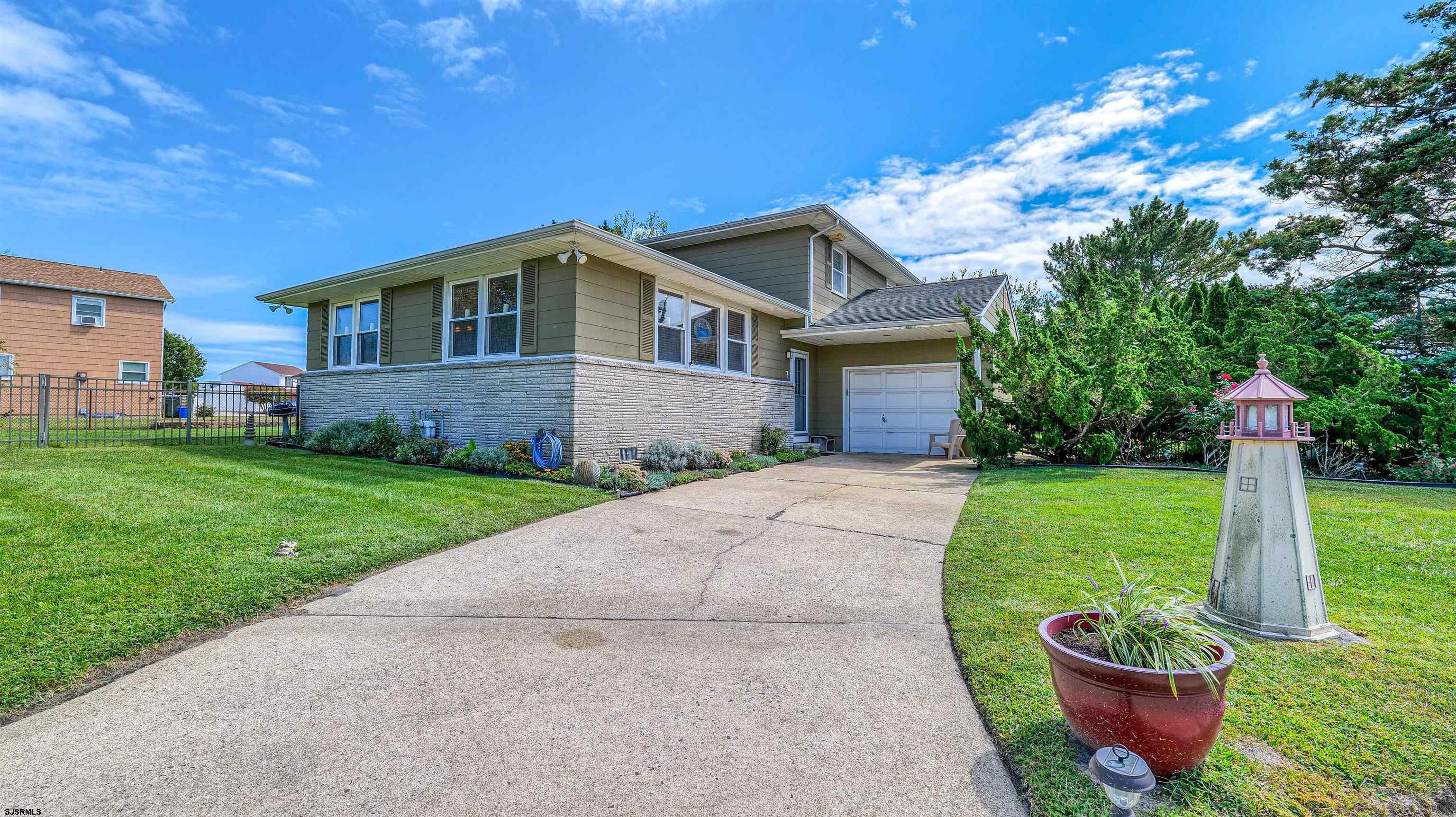 3 Bay Ct
