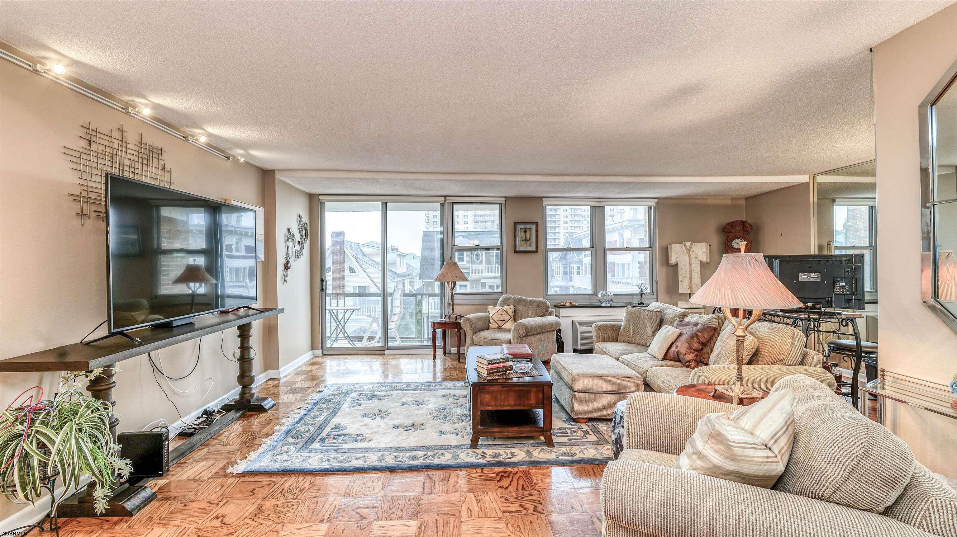 4800 Boardwalk - Picture 3