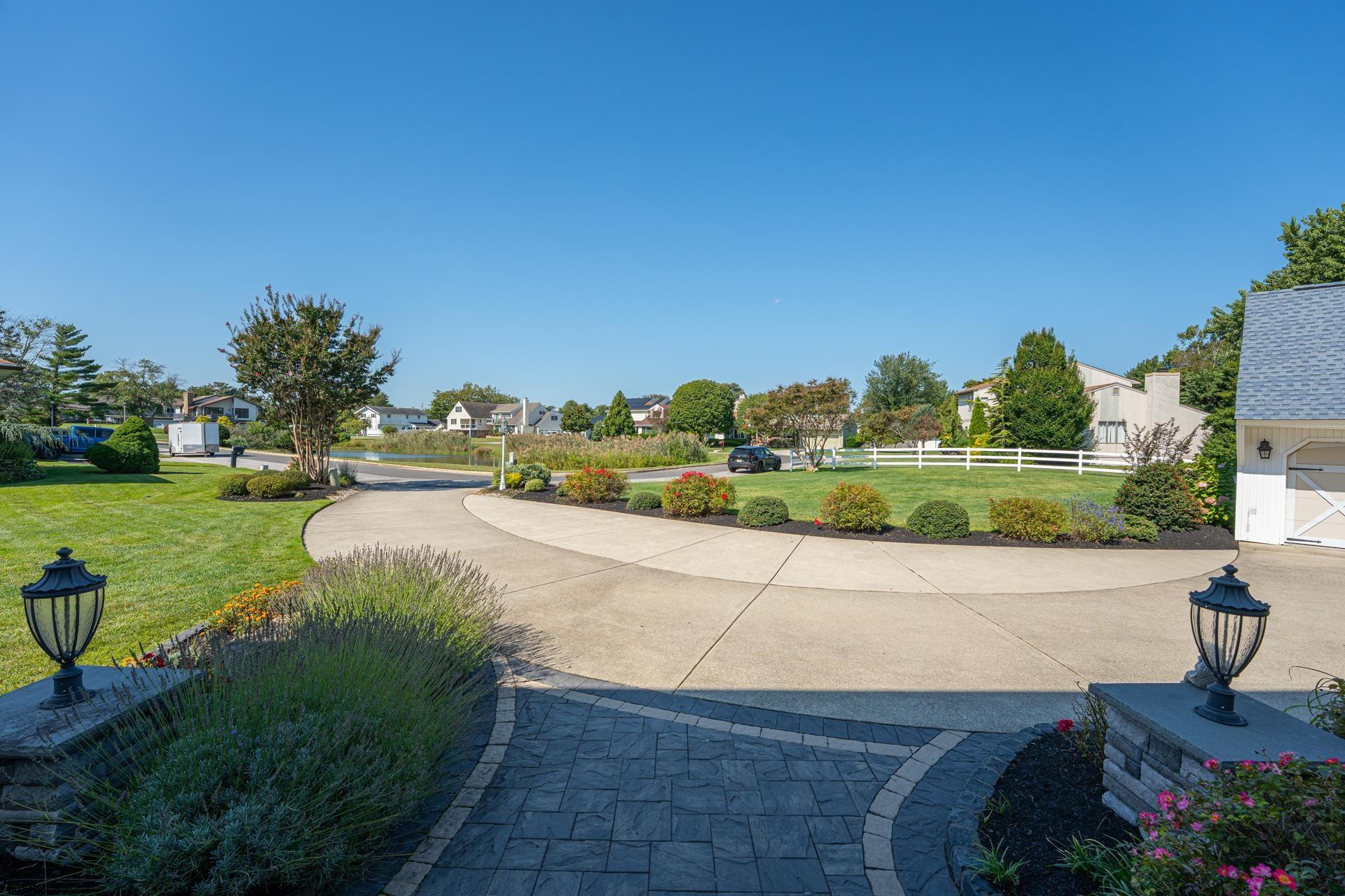5 Saint Andrews Dr