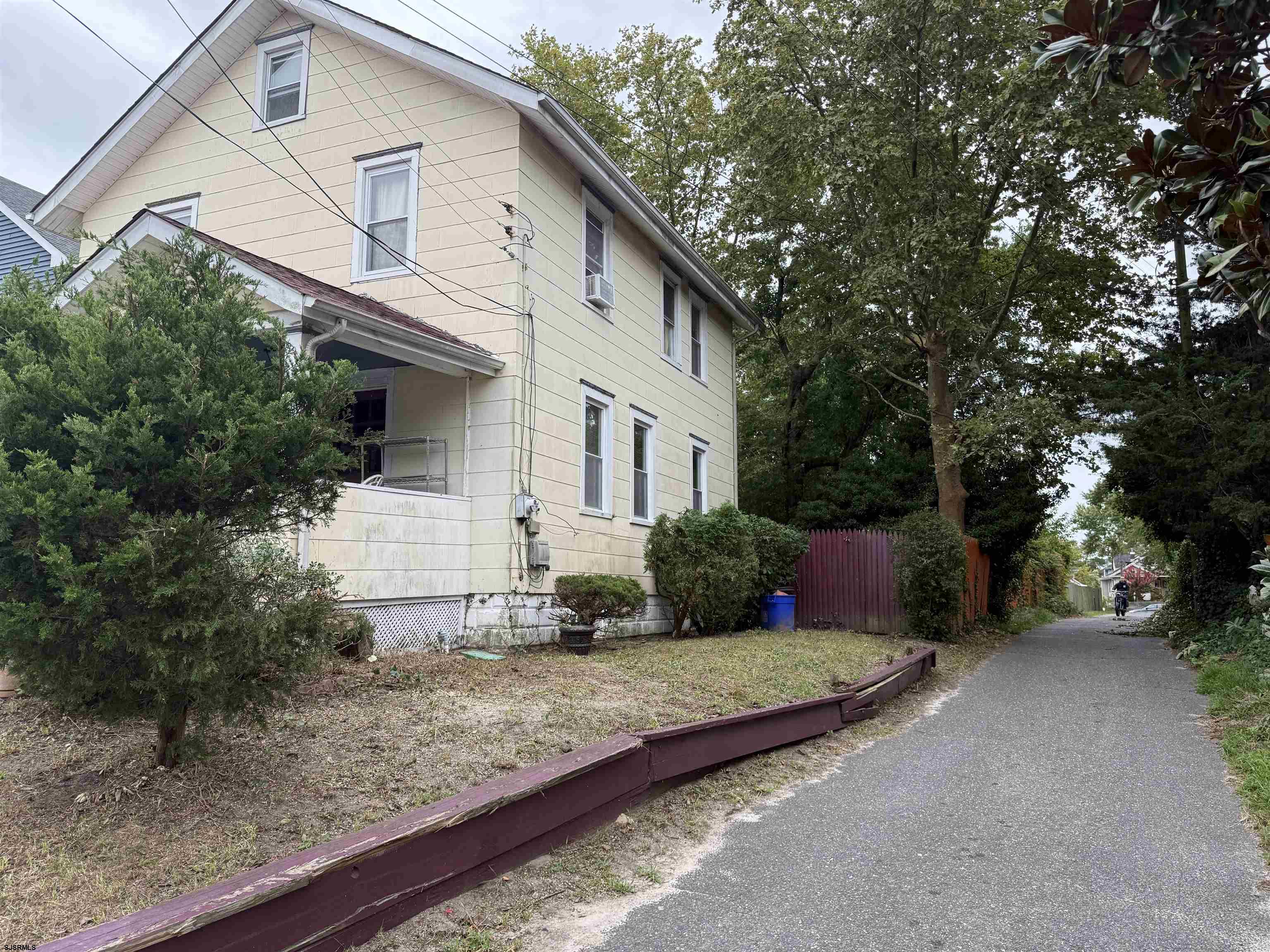 45 E Greenfield Avenue - Picture 2