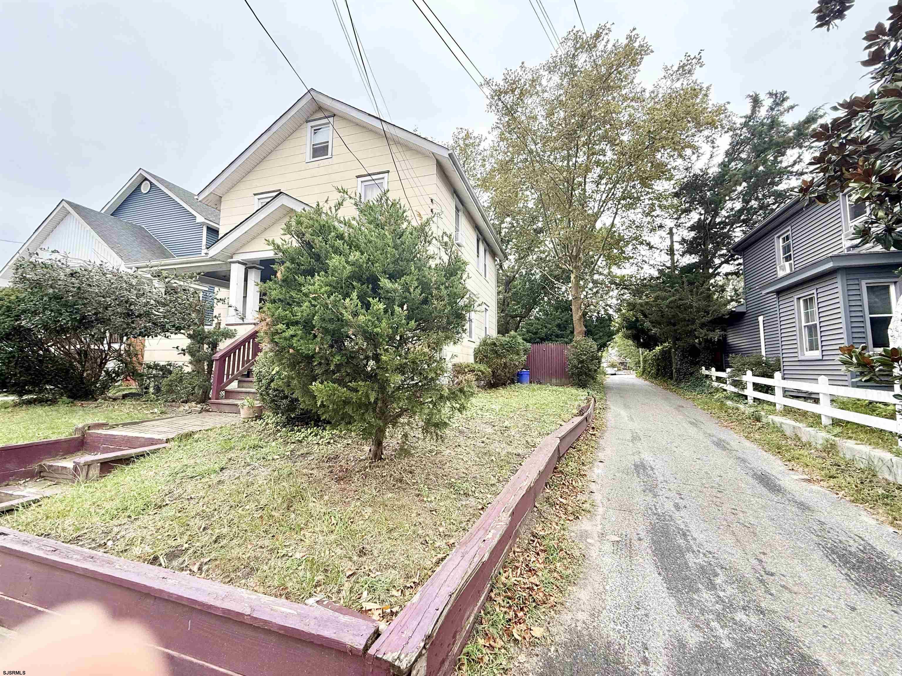 45 E Greenfield Avenue