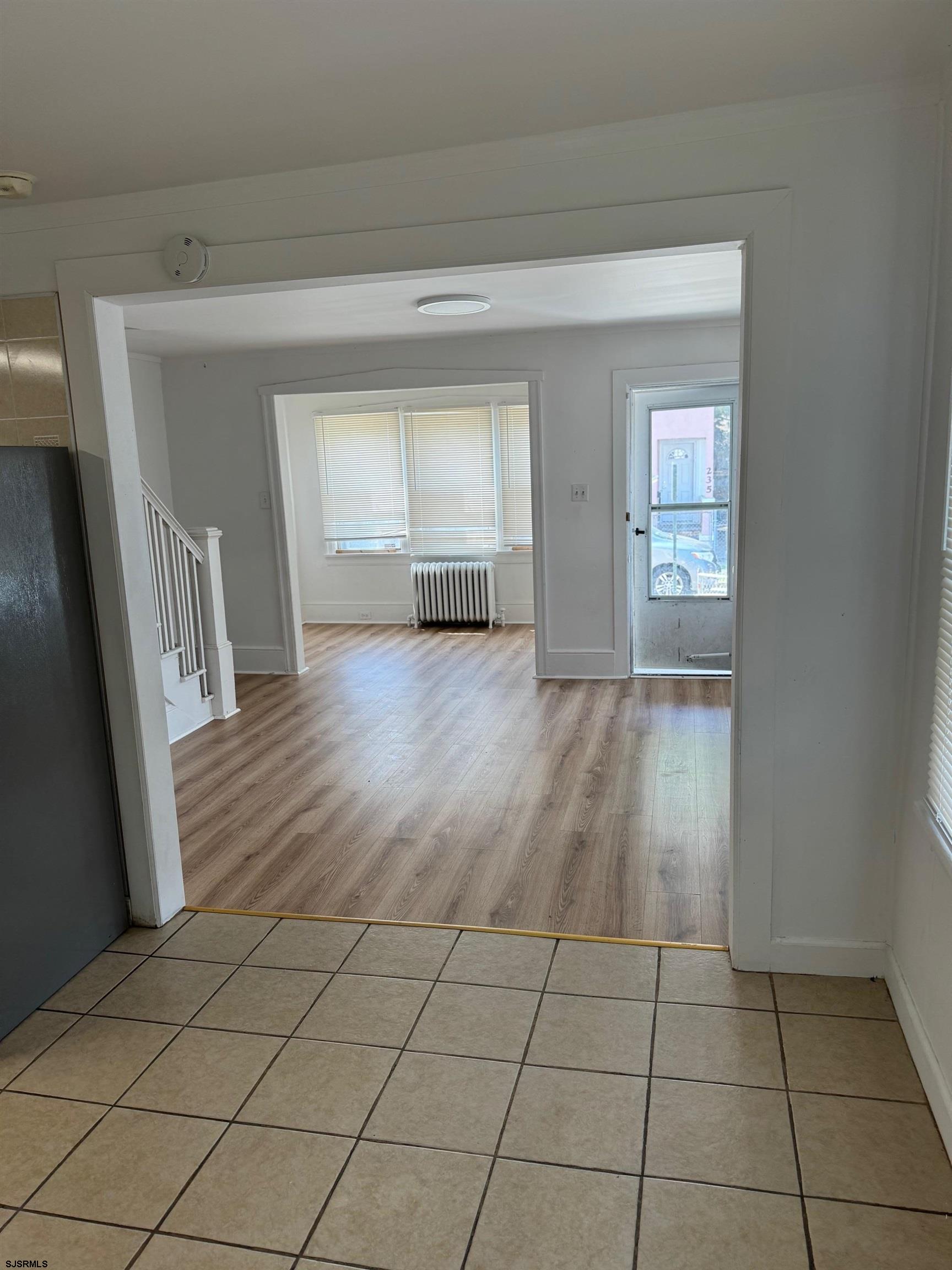 236 Guard Pl - Picture 2