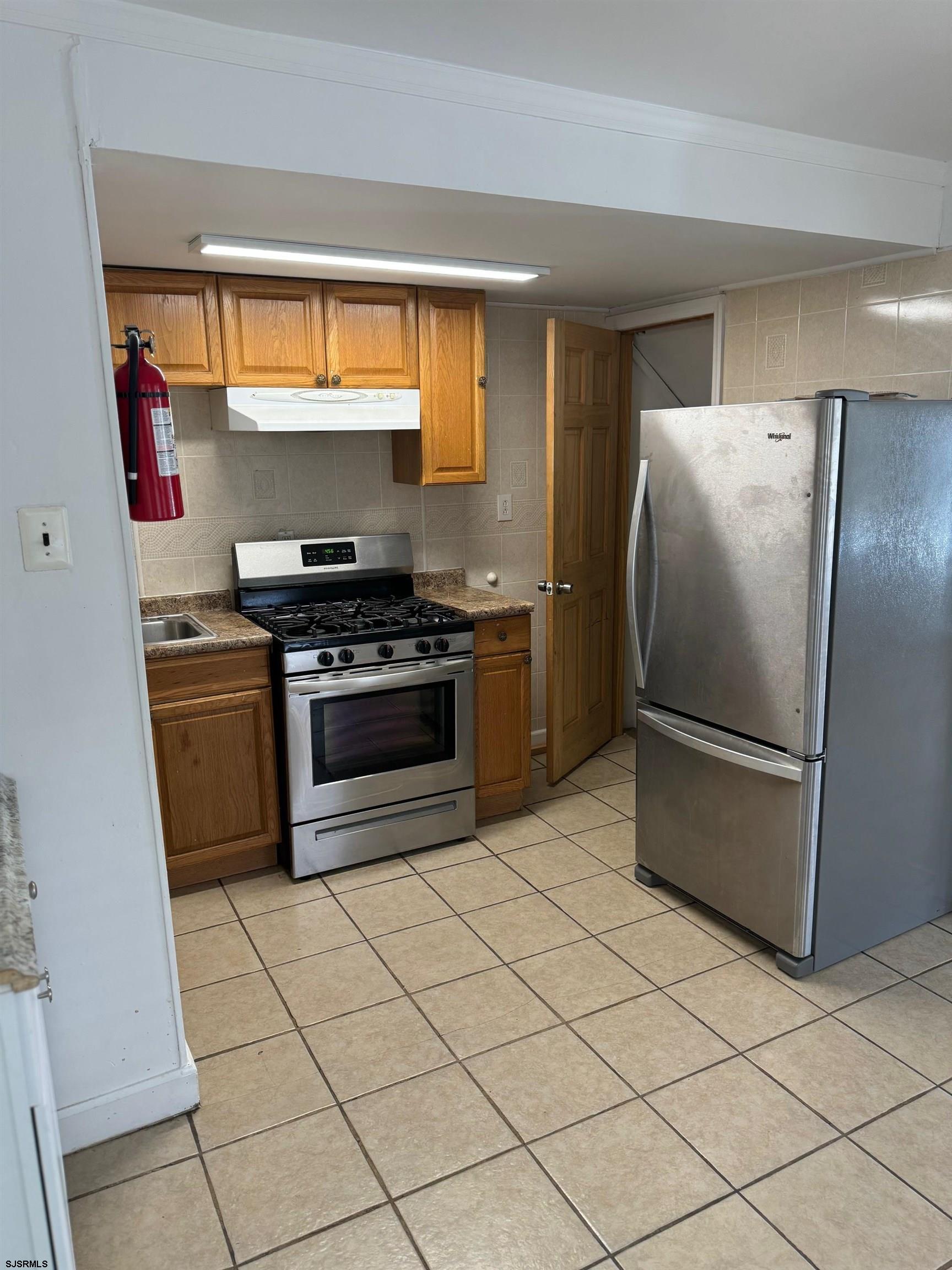 236 Guard Pl - Picture 4