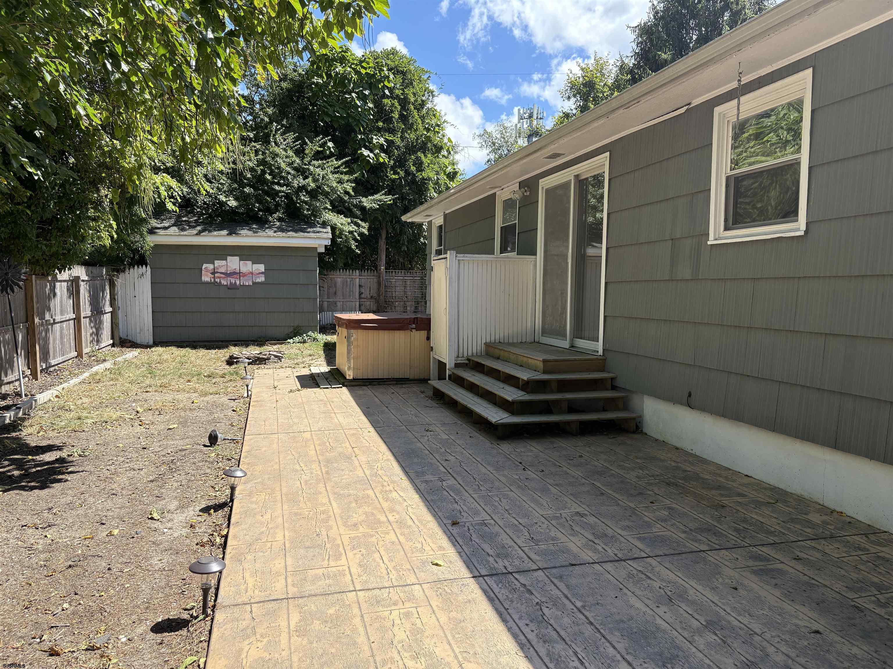 405 Park Ln
