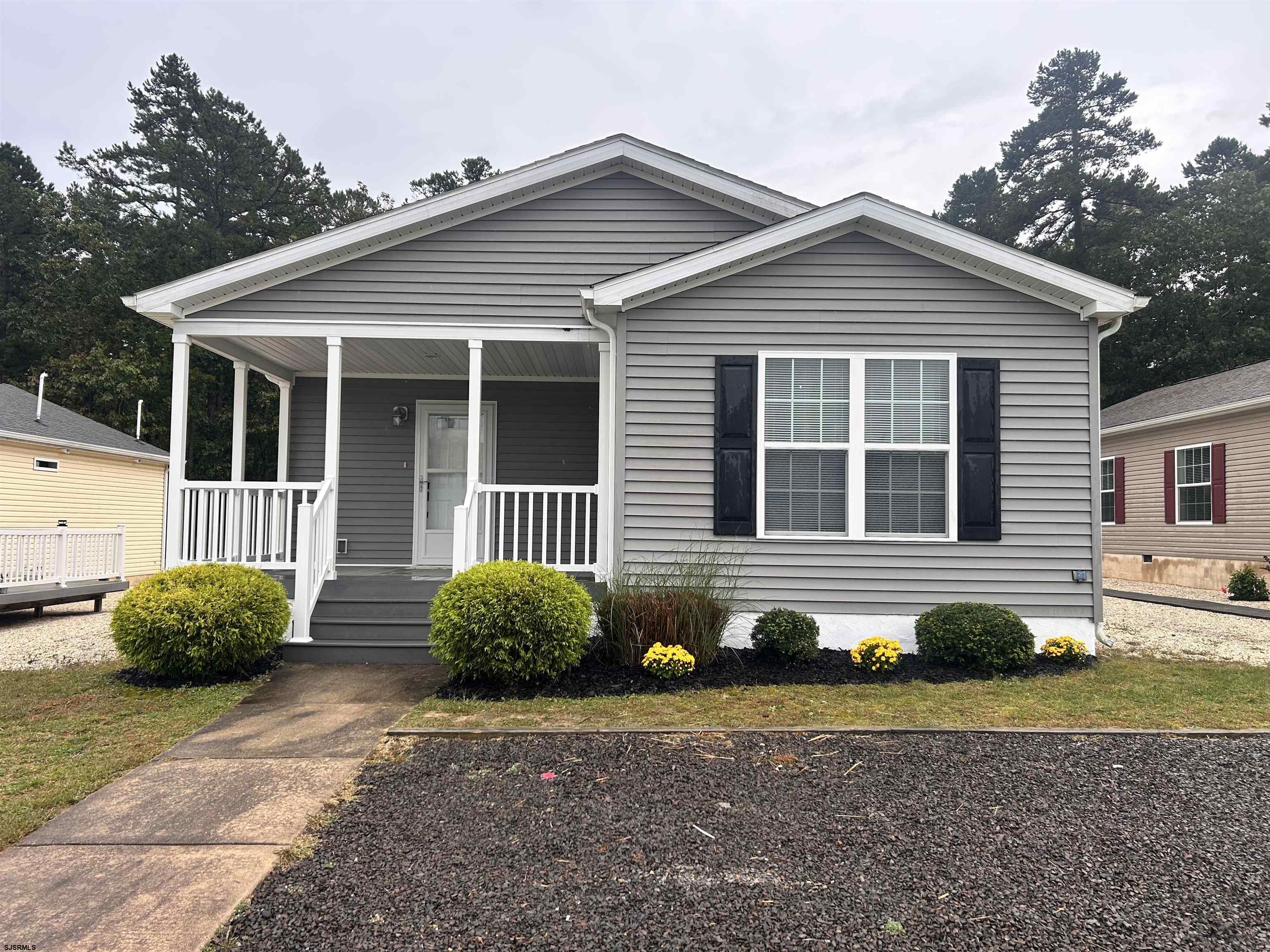 80 Pinetree Ln - Picture 1