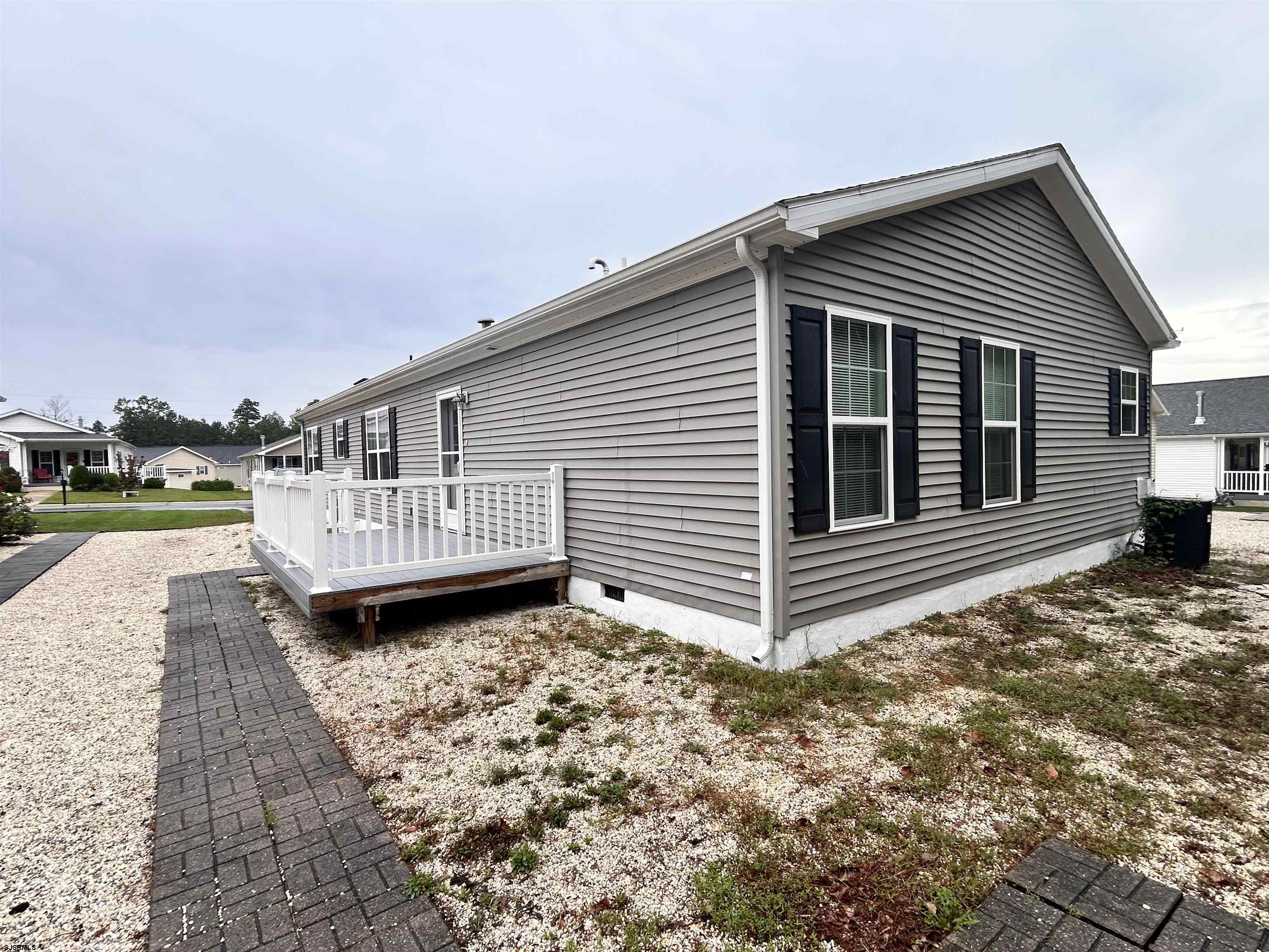 80 Pinetree Ln - Picture 3